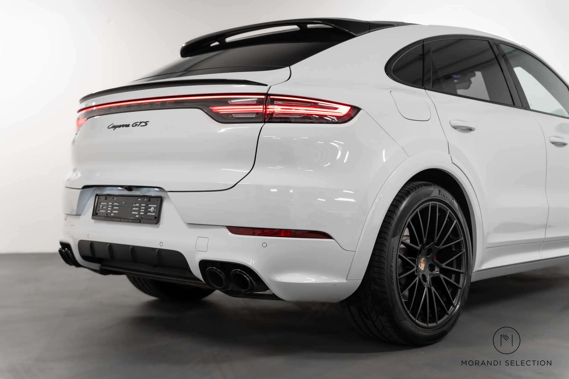 PORSCHE Cayenne Coupé 4.0 V8 GTS-image-4