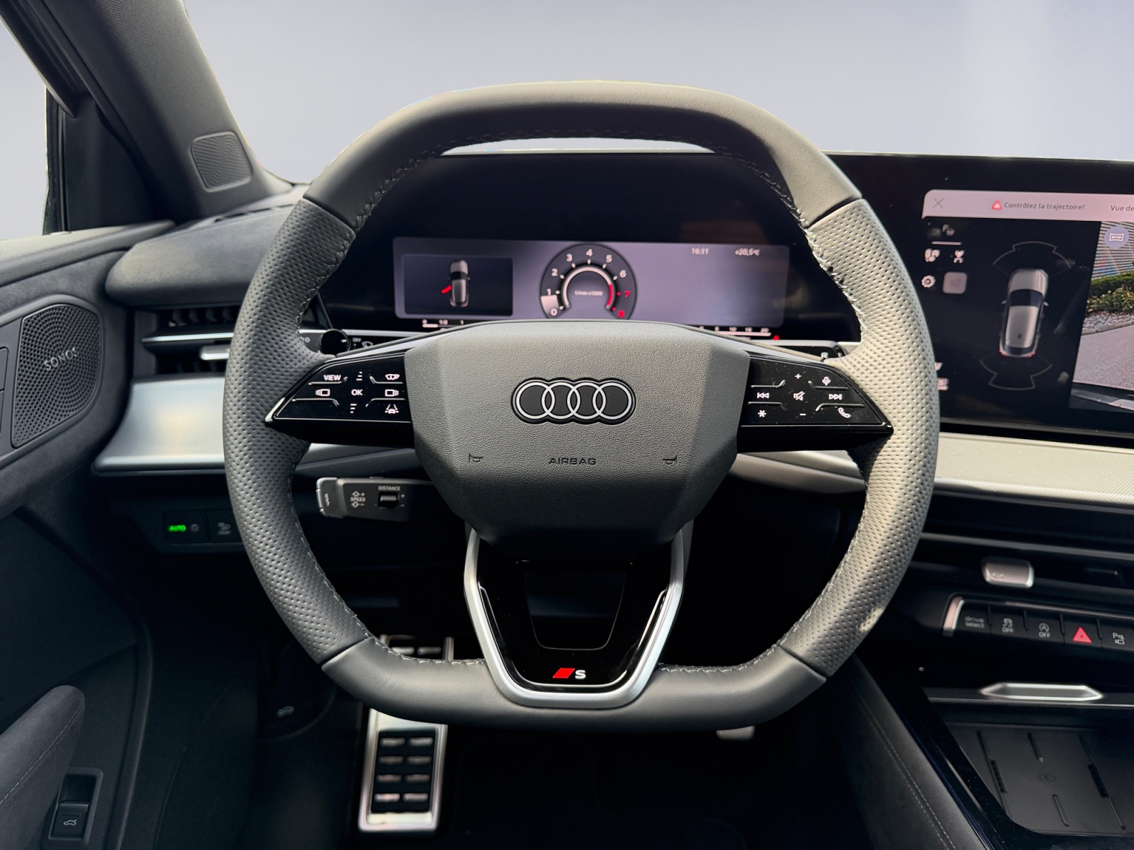 AUDI Q3 Sportback TFSI quattro 150 kW S tronic-image-11