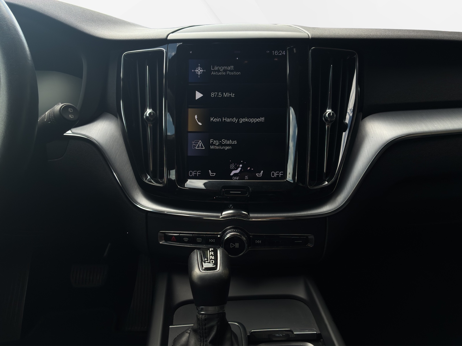 VOLVO XC60 2.0 D4 Momentum AWD-image-12