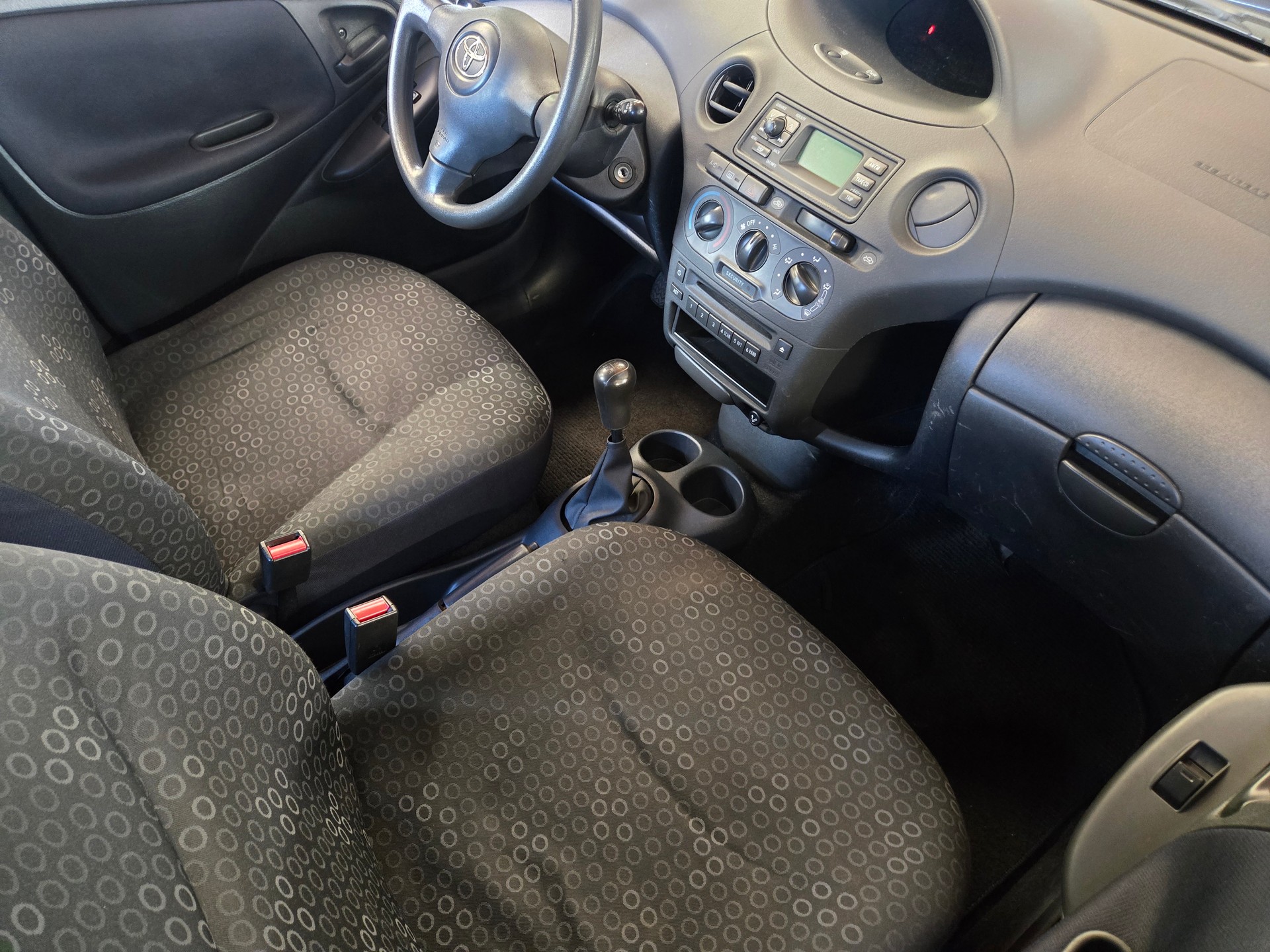 TOYOTA Yaris 1.3 Linea Luna-image-11