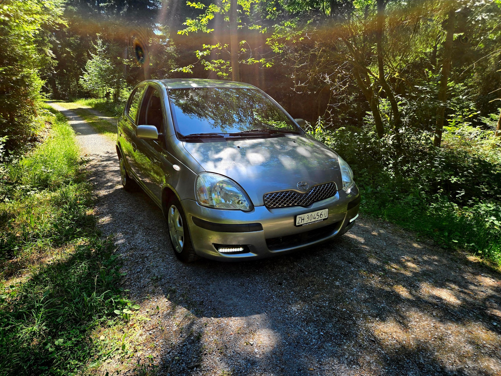 TOYOTA Yaris 1.3 Linea Luna-image-0