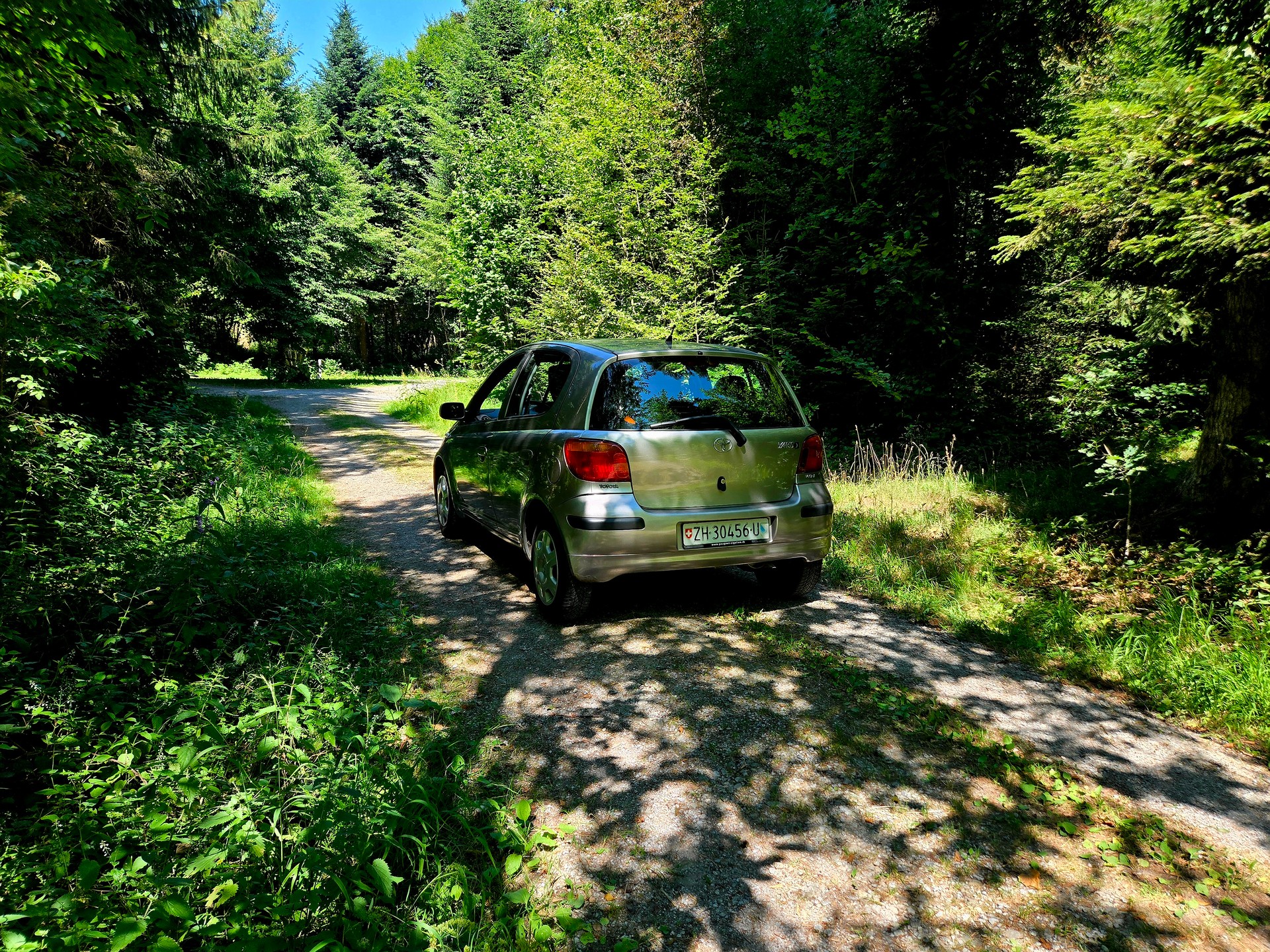 TOYOTA Yaris 1.3 Linea Luna-image-2