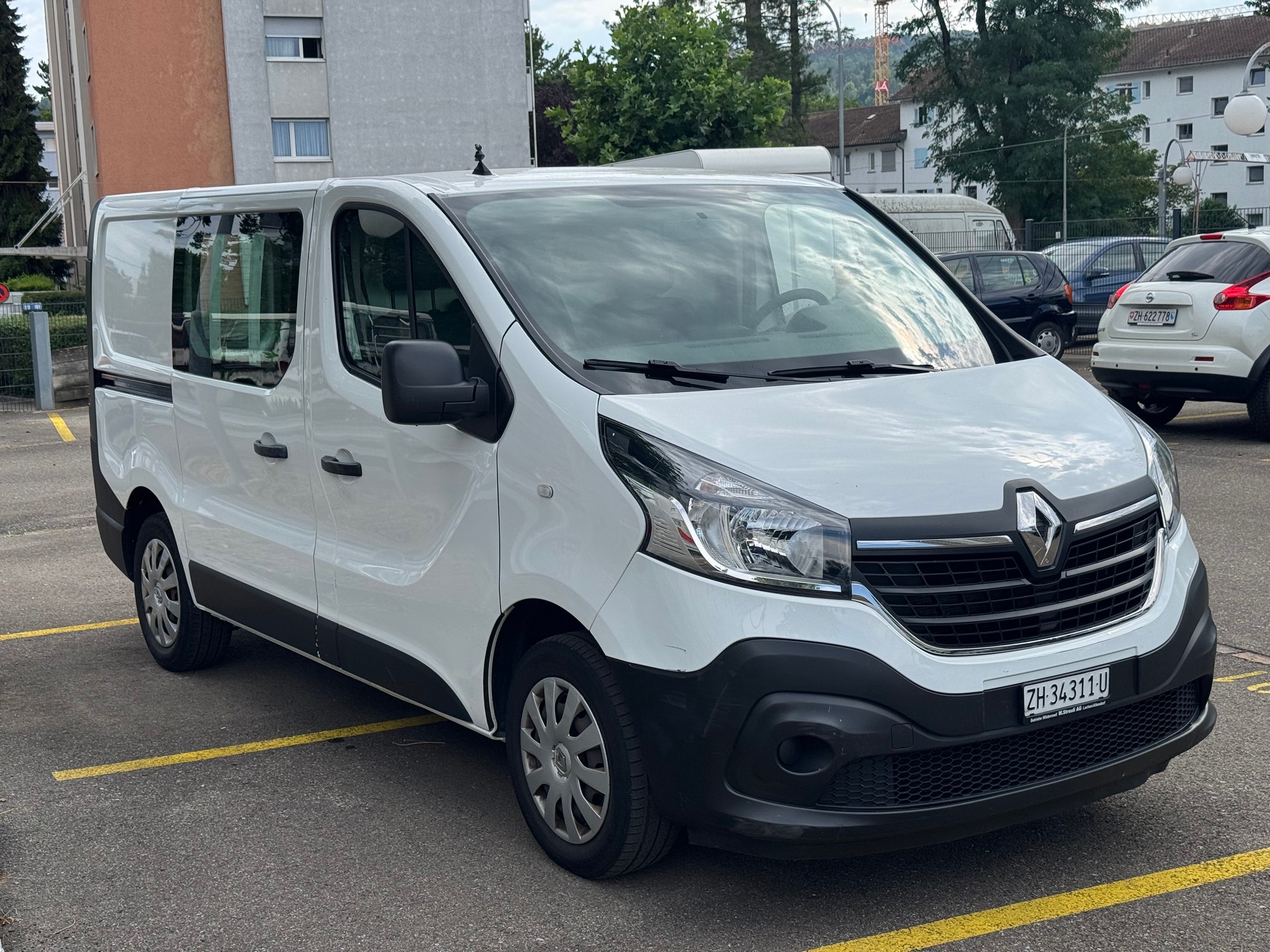RENAULT Trafic 2.0 Energy dCi 120 3.0t Business L1H1-image-2