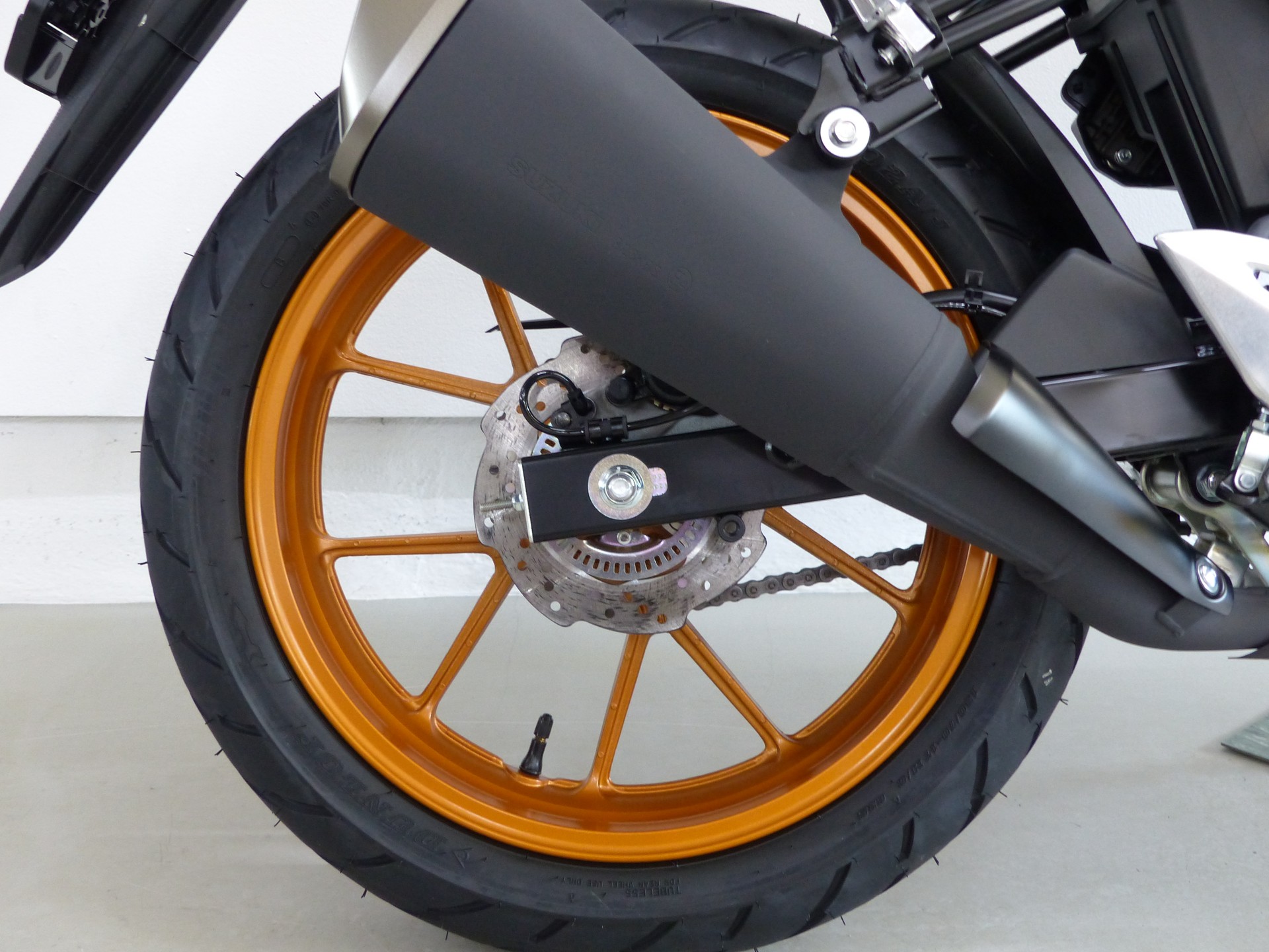 SUZUKI GSX-R 125 ABS-showroom-element-3