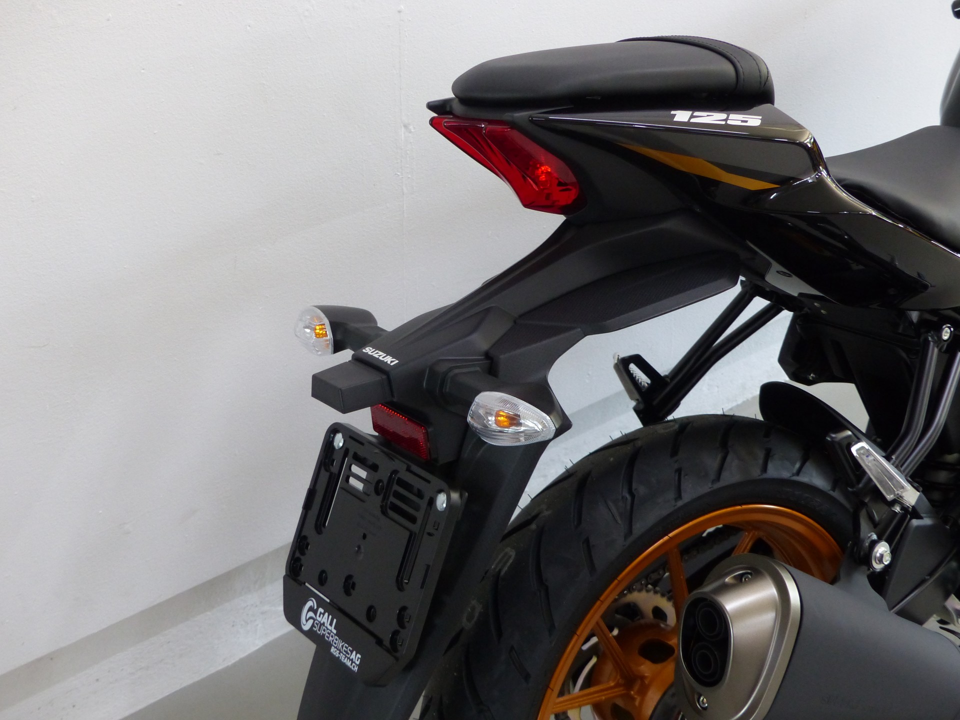 SUZUKI GSX-R 125 ABS-showroom-element-1