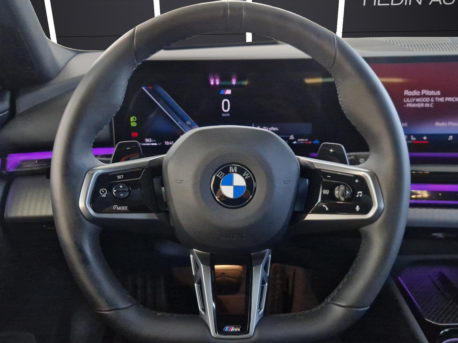 BMW 520d xDrive Touring-image-18