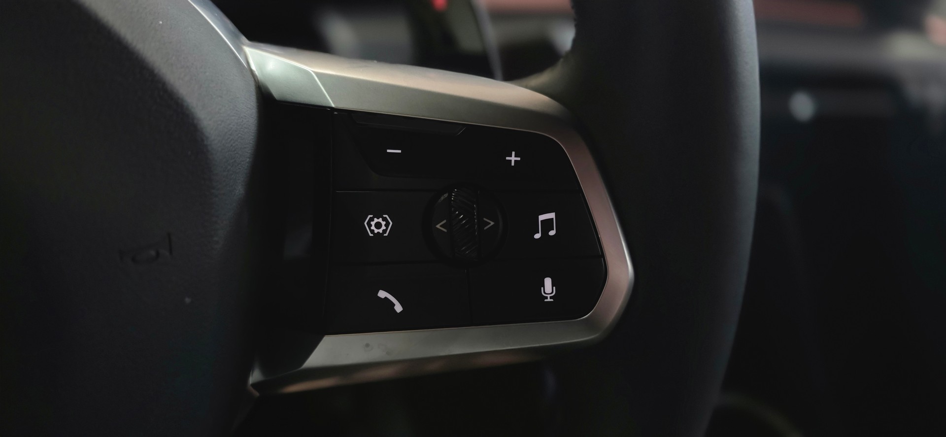 BMW X2 xDrive M35i *360°Kamera*ACC*Sitz-&Lenkradheizung*CarPlay&AndroidAuto*-image-12