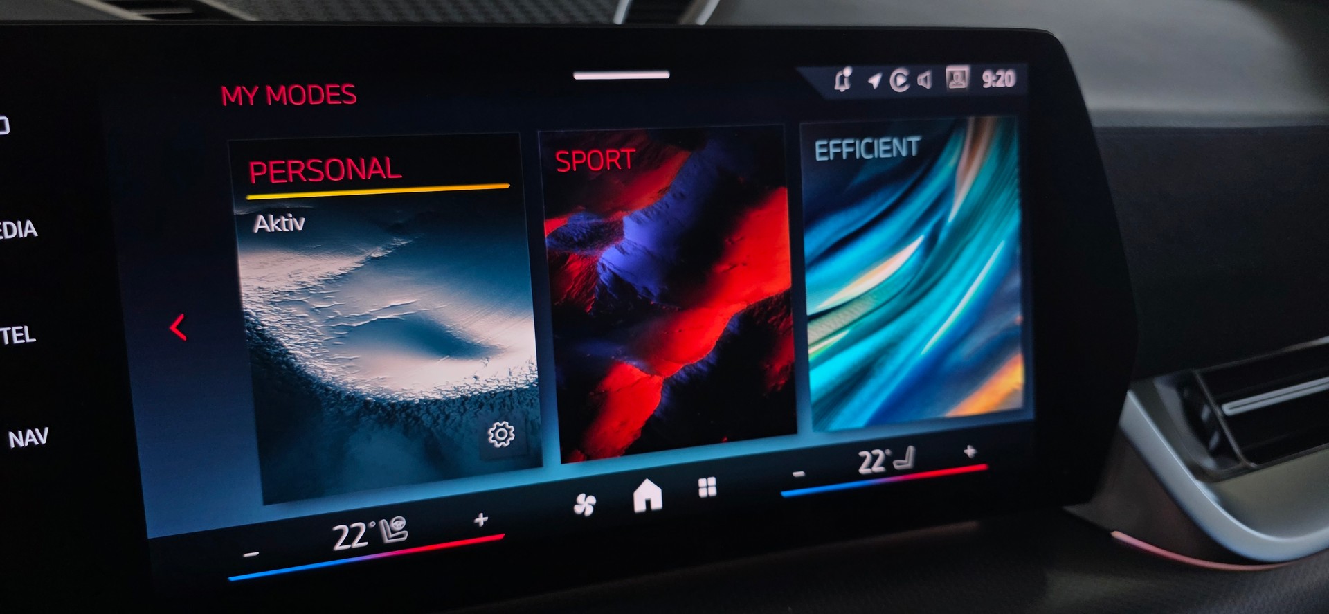 BMW X2 xDrive M35i *360°Kamera*ACC*Sitz-&Lenkradheizung*CarPlay&AndroidAuto*-image-17