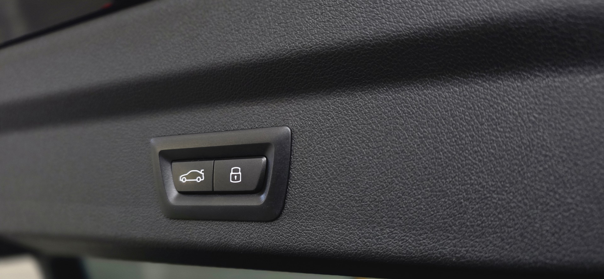 BMW X2 xDrive M35i *360°Kamera*ACC*Sitz-&Lenkradheizung*CarPlay&AndroidAuto*-image-29
