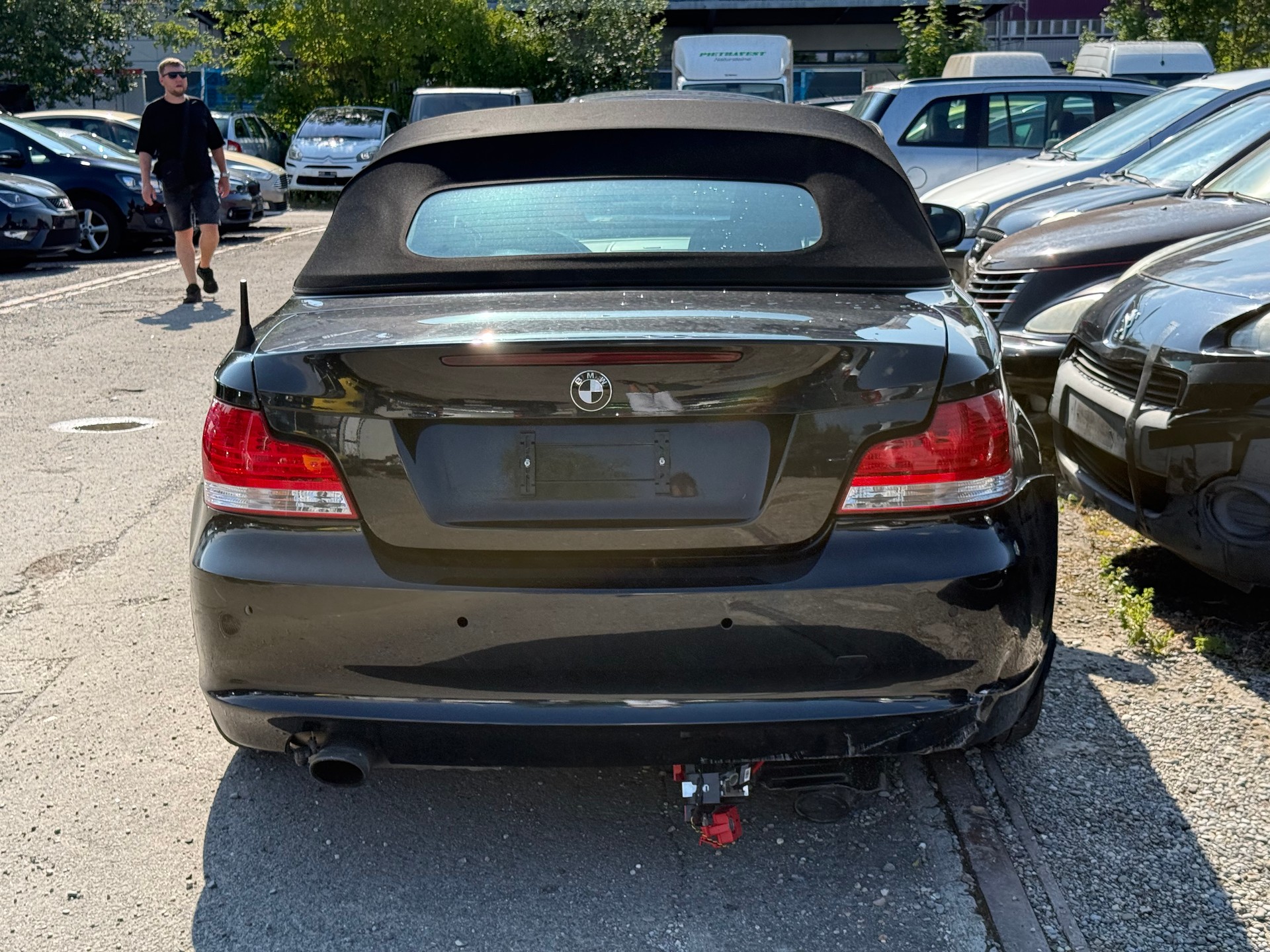 BMW 120i Cabrio-image-8