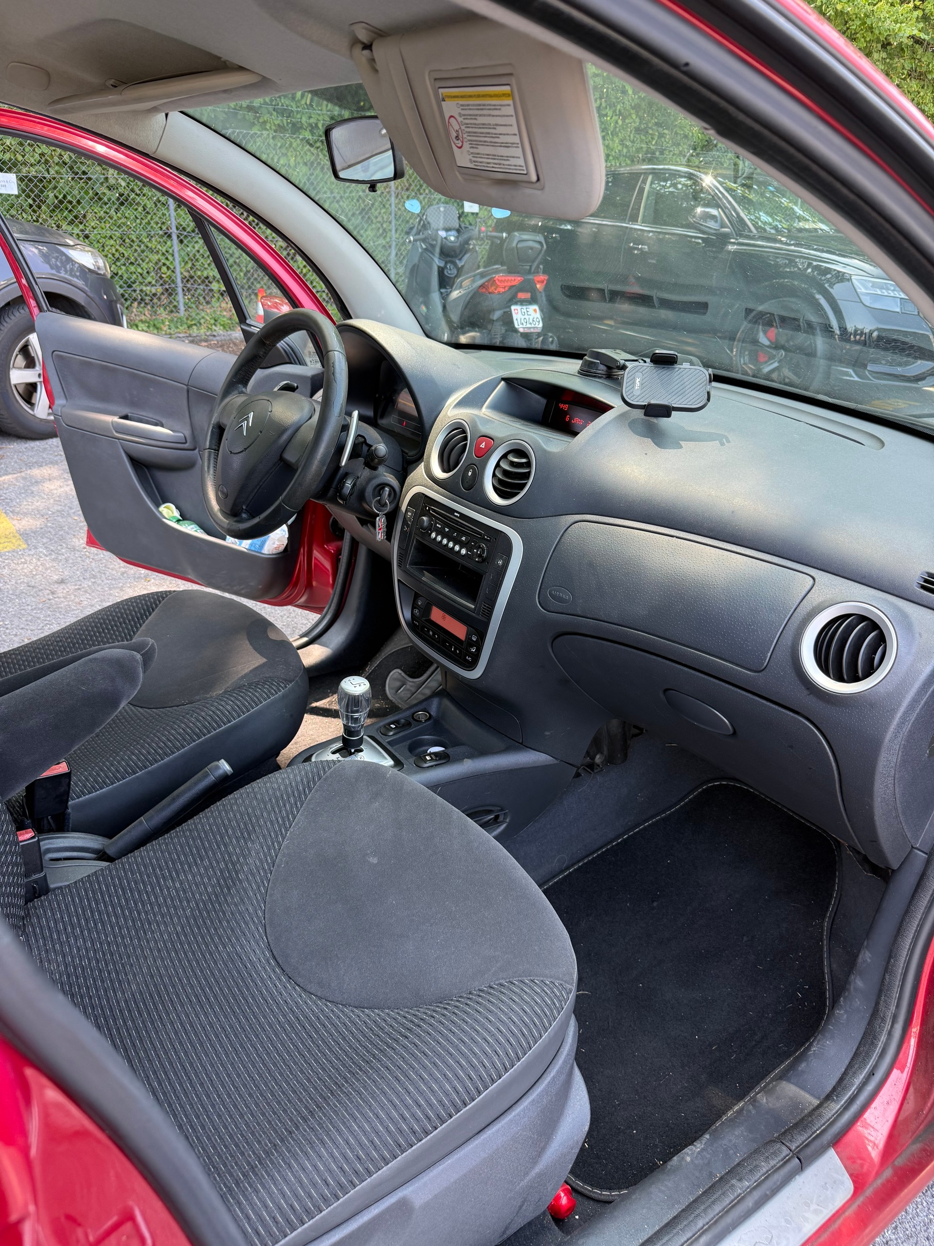CITROEN C3 1.4i 16V Stop&Start Sensodrive-image-8