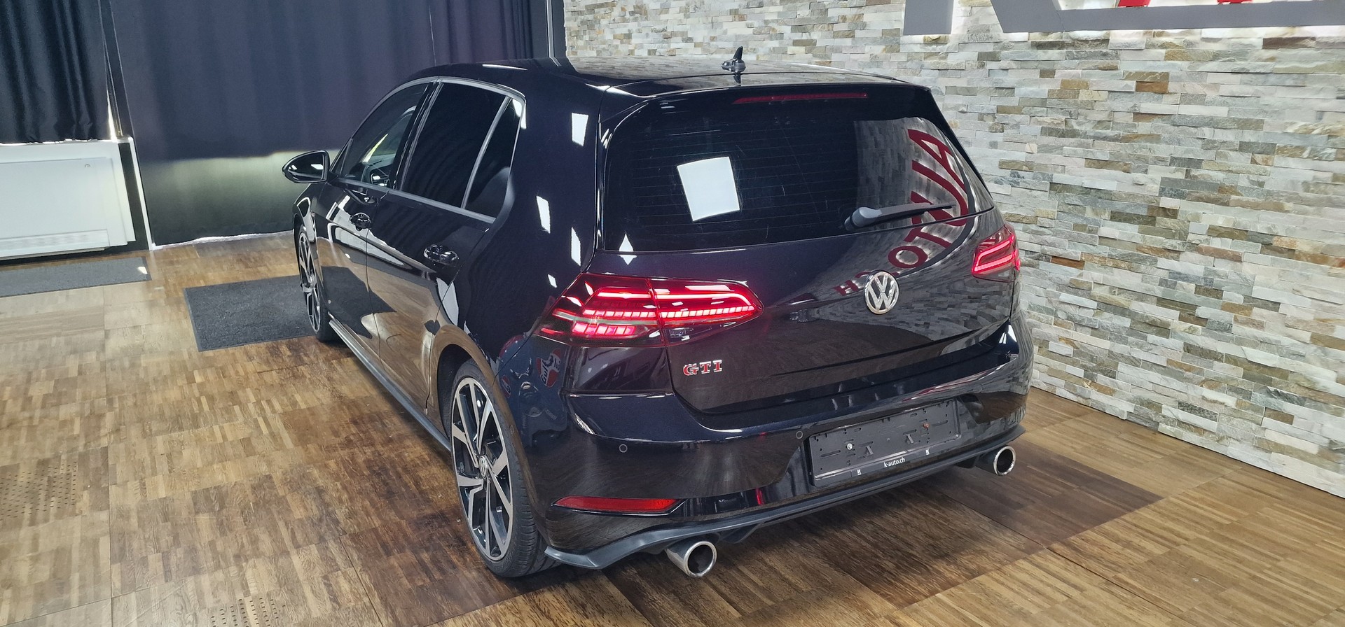 VW Golf 2.0 TSI GTI Performance DSG-image-1