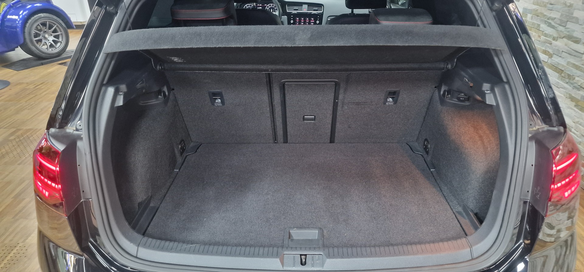 VW Golf 2.0 TSI GTI Performance DSG-image-24