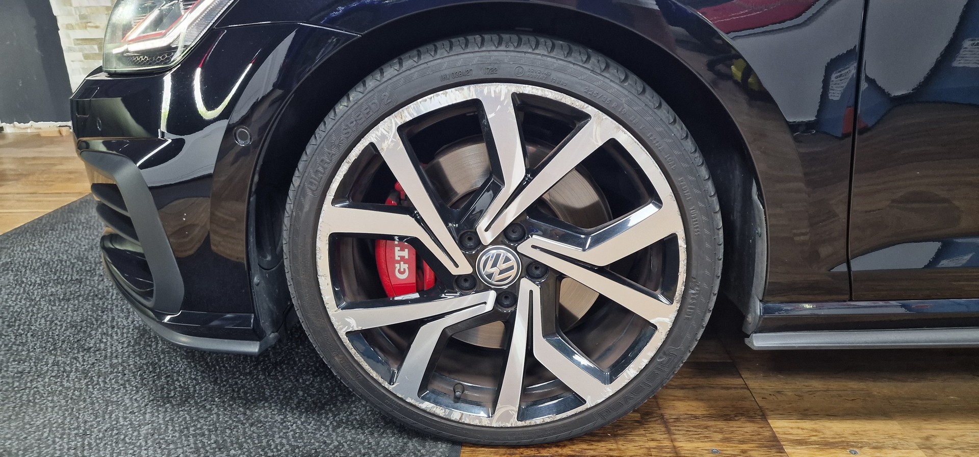 VW Golf 2.0 TSI GTI Performance DSG-image-27