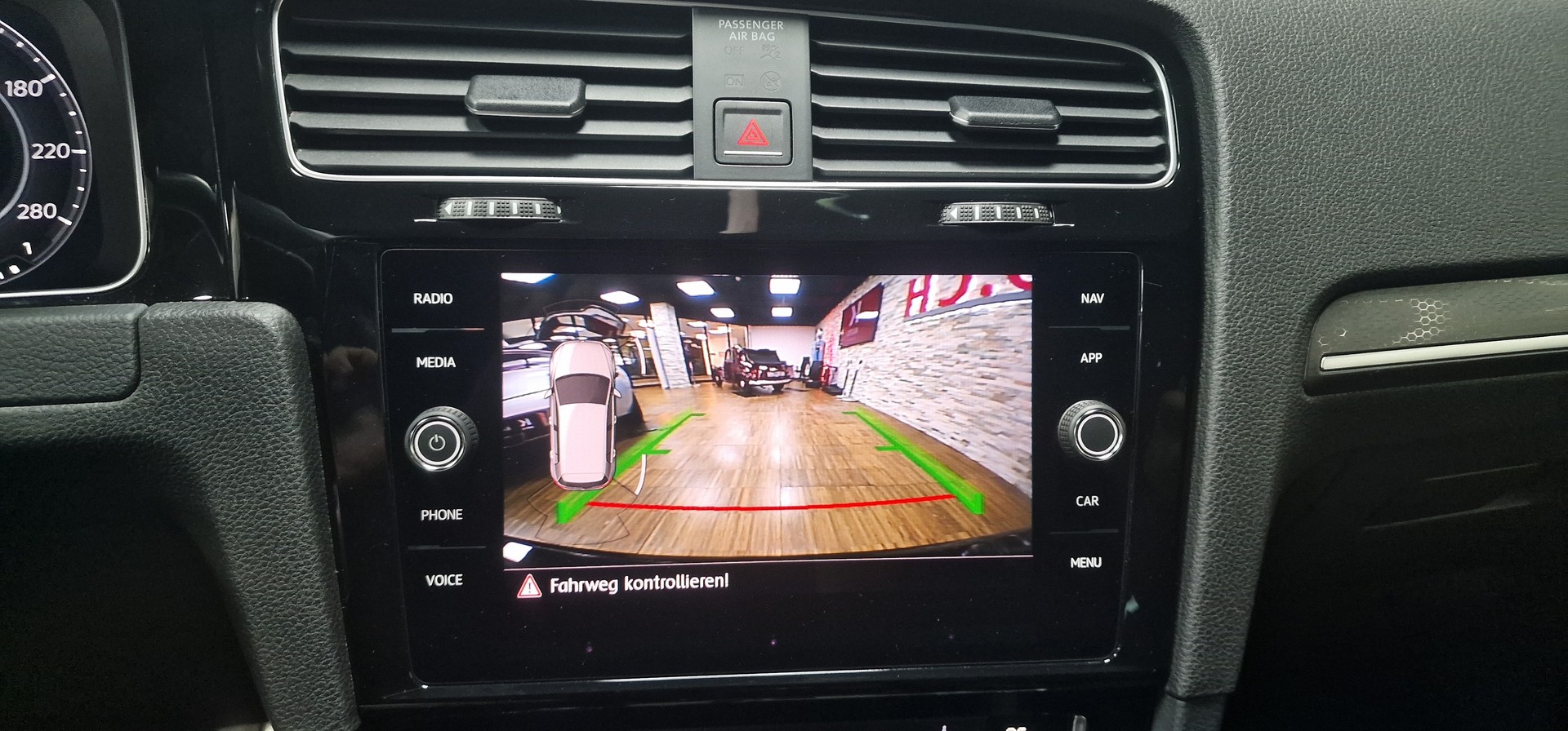 VW Golf 2.0 TSI GTI Performance DSG-image-15