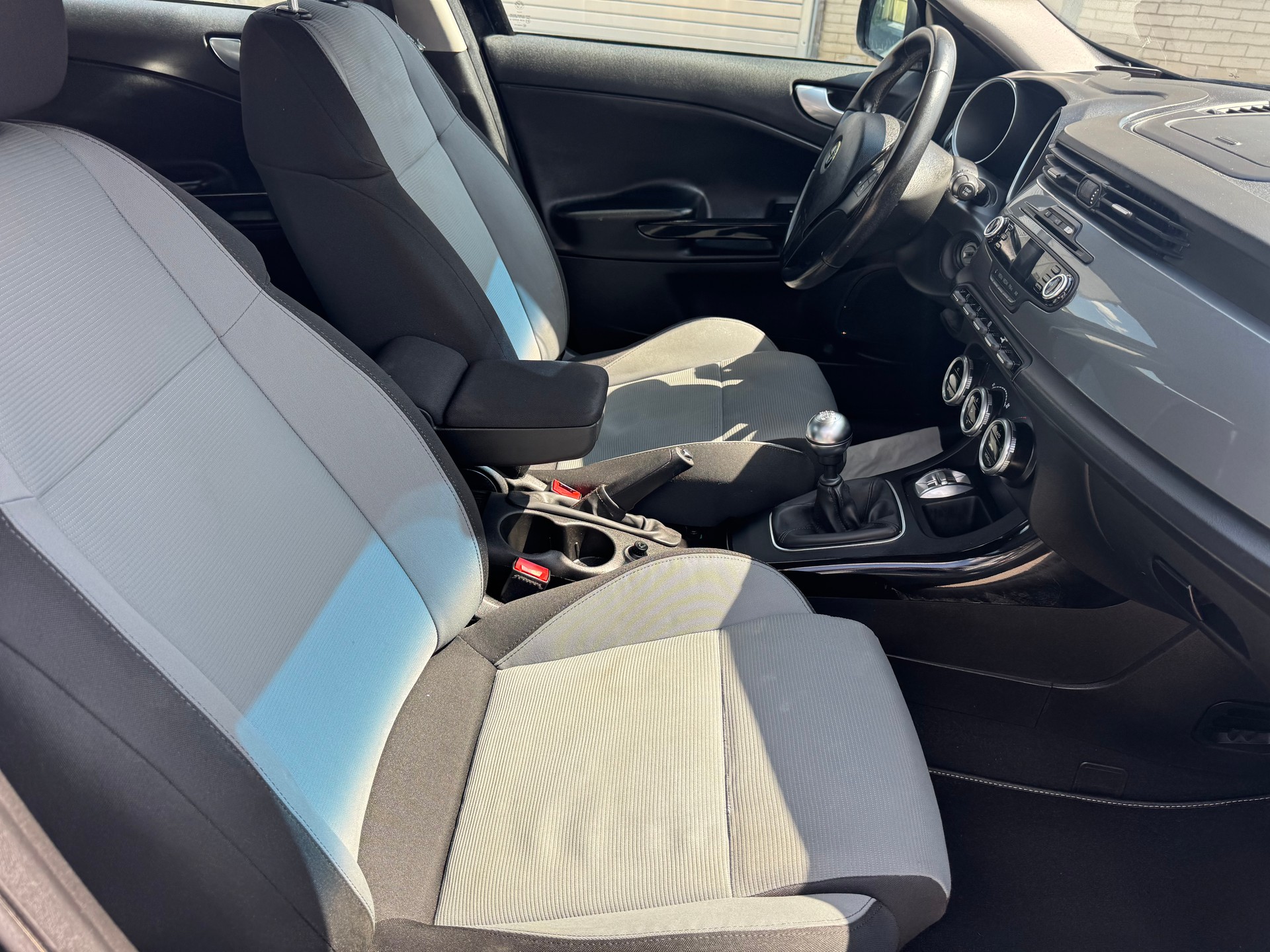 ALFA ROMEO Giulietta 2.0 JTDM Progression-image-6