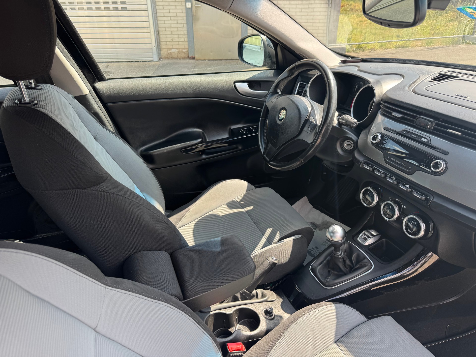 ALFA ROMEO Giulietta 2.0 JTDM Progression-image-7