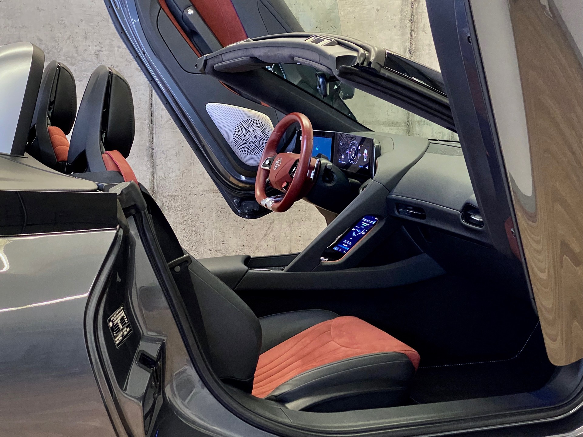 MG Cyberster*77kWh*Swiss*4WD*-image-5
