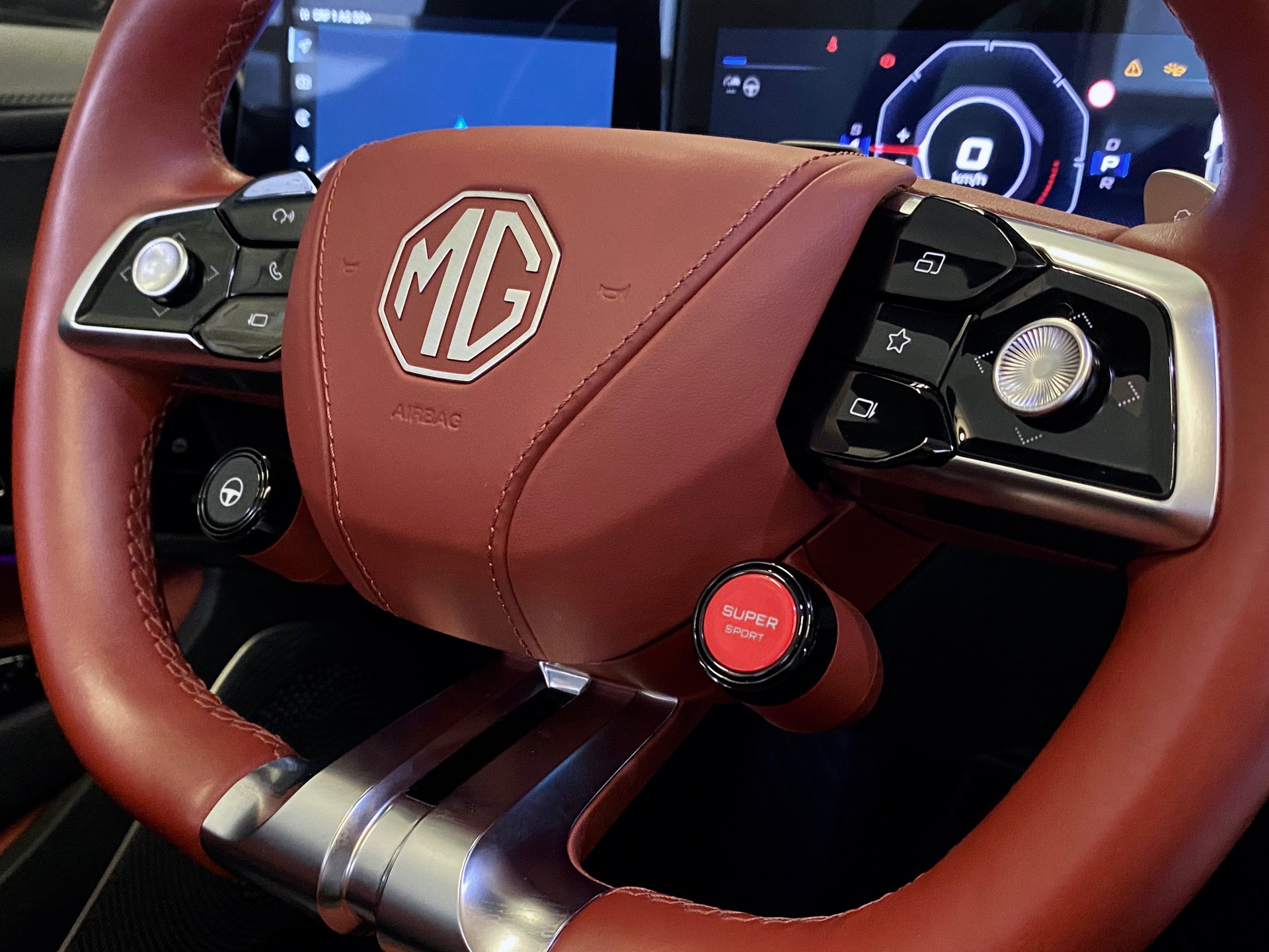 MG Cyberster*77kWh*Swiss*4WD*-image-20