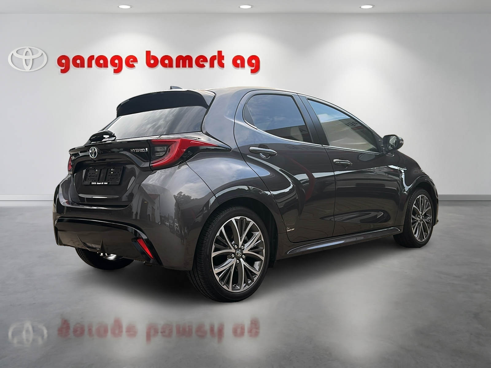 TOYOTA Yaris 1.5 VVT-i HSD Premium-image-5
