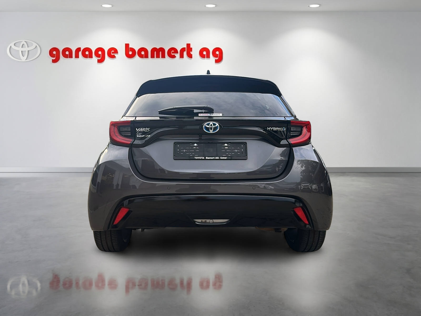TOYOTA Yaris 1.5 VVT-i HSD Premium-image-4