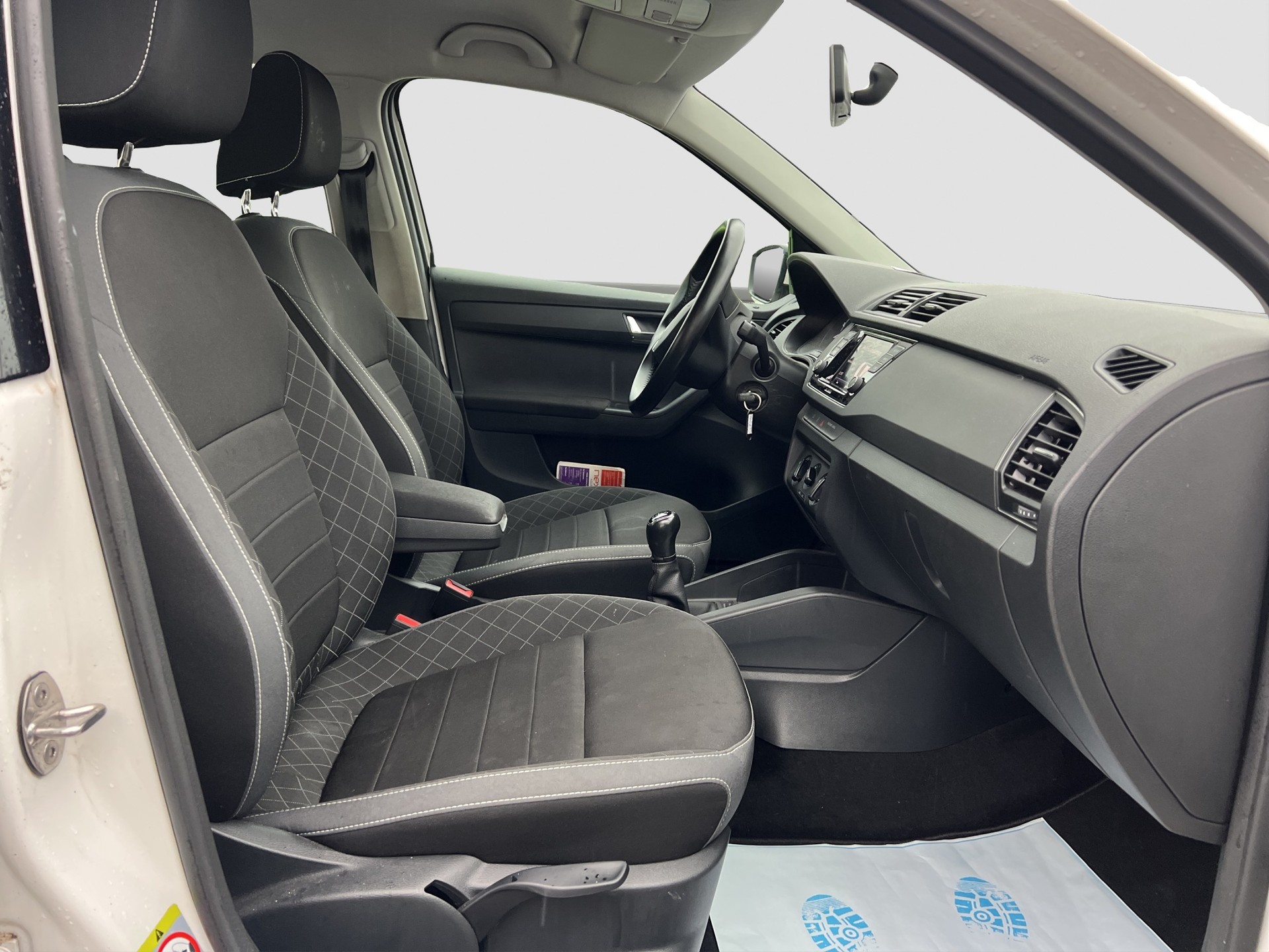 SKODA Fabia 1.0 MPI Ambition-image-6