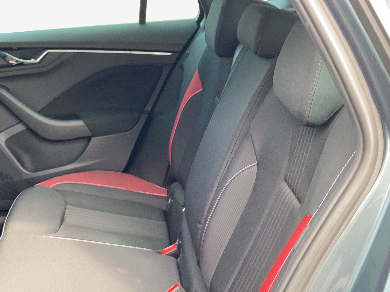 SKODA Kamiq 1.5 TSI ACT Monte Carlo DSG-image-11