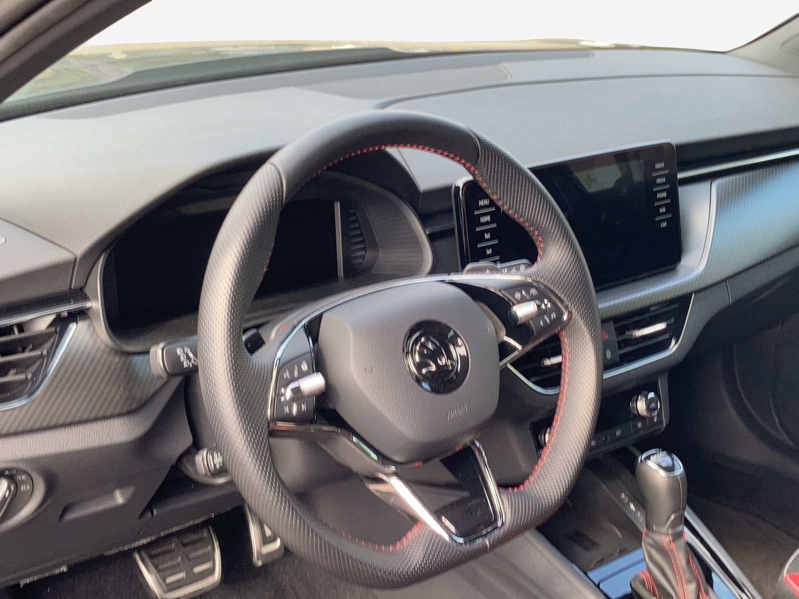 SKODA Kamiq 1.5 TSI ACT Monte Carlo DSG-image-9