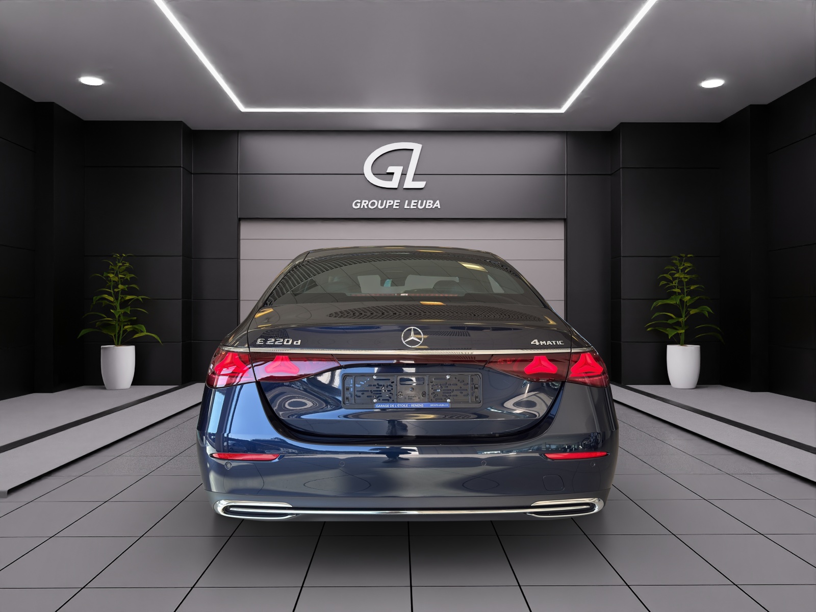 MERCEDES-BENZ E 220 d 4Matic 9G-Tronic-image-4