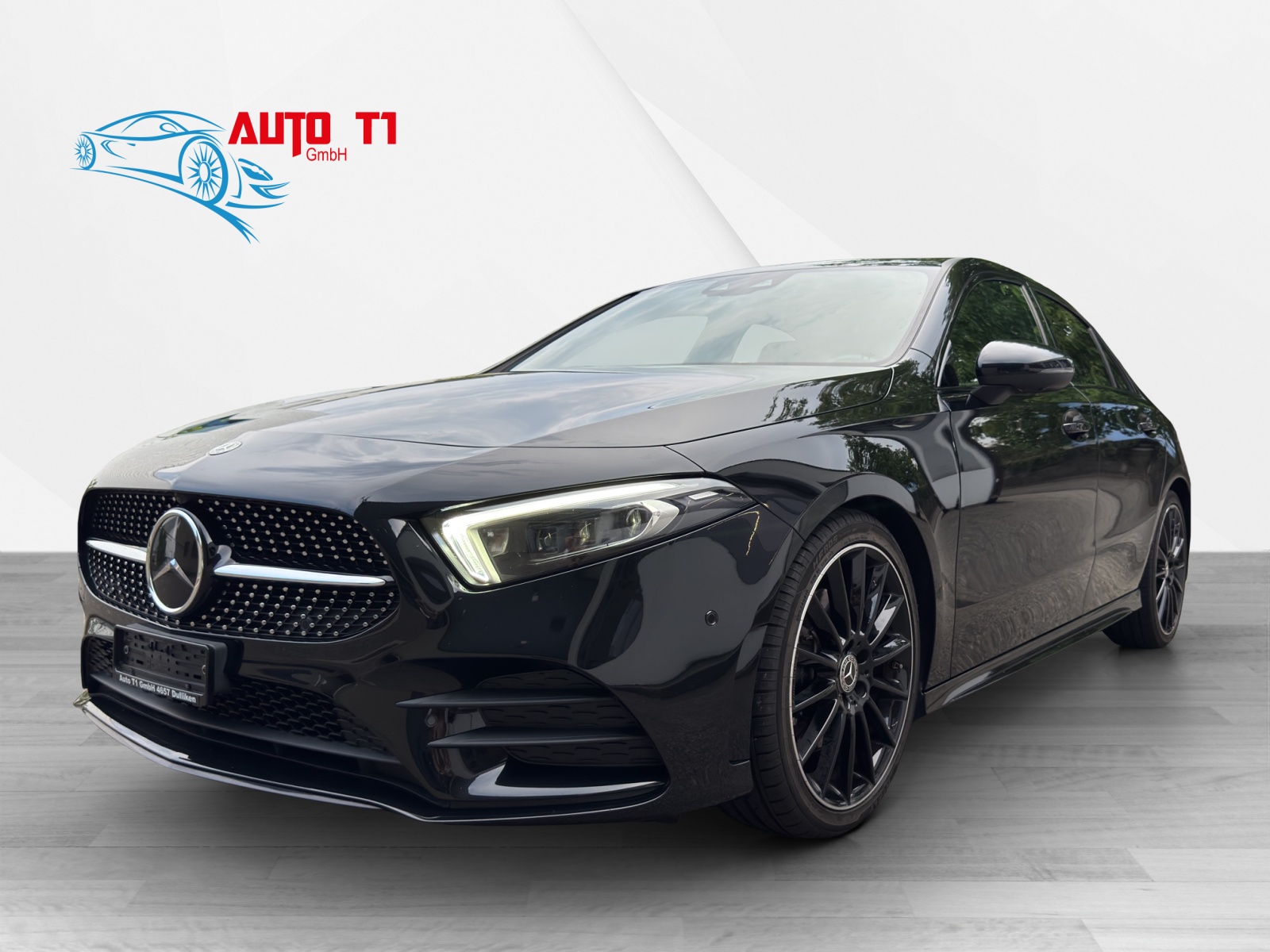 MERCEDES-BENZ A 220 AMG Line 7G-DCT 4Matic-image-0