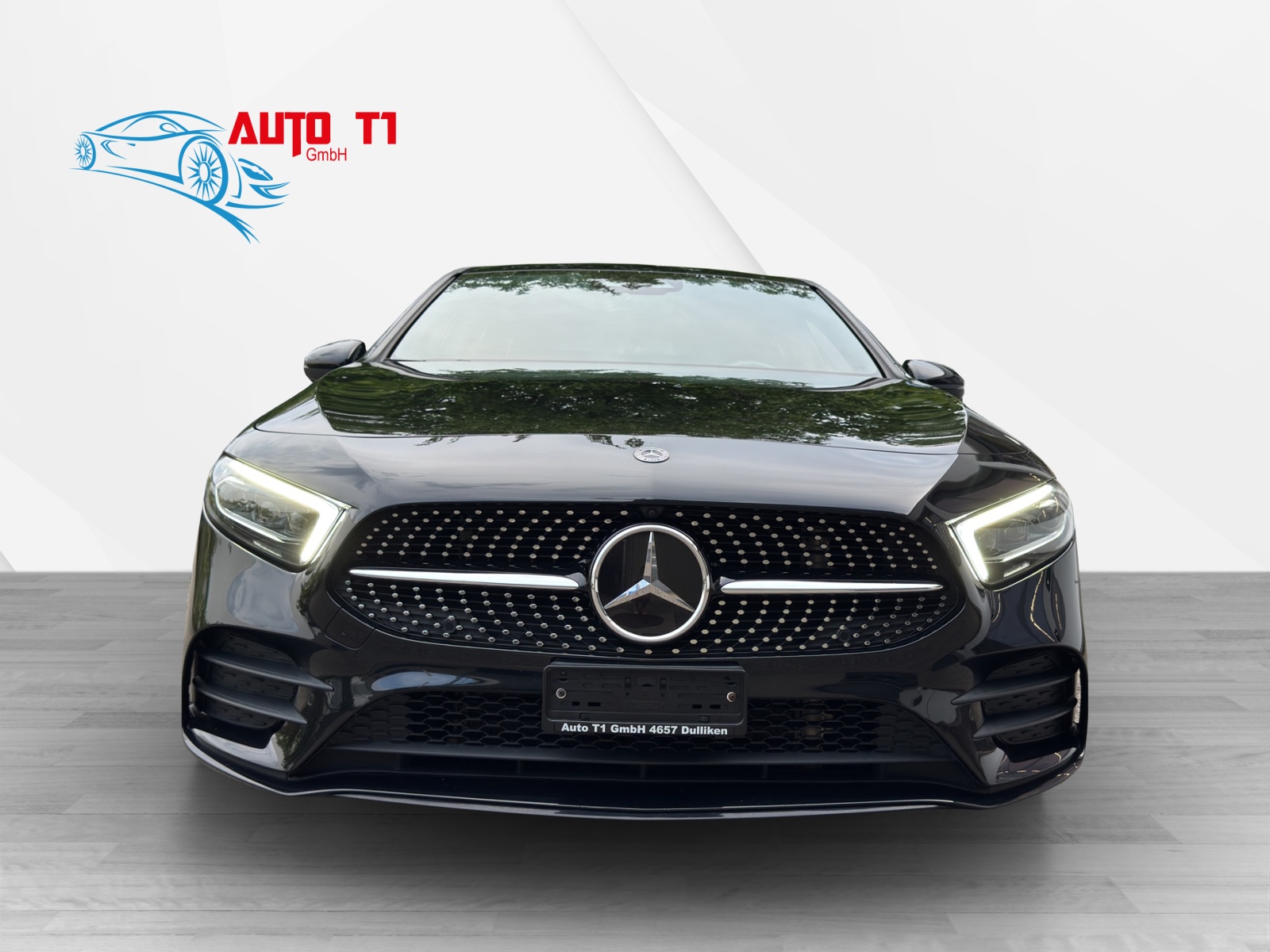 MERCEDES-BENZ A 220 AMG Line 7G-DCT 4Matic-image-1