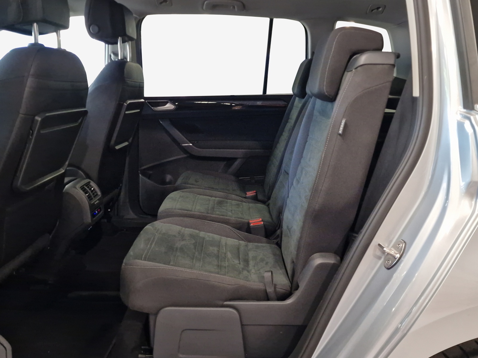 VW Touran 1.5 TSI EVO Highline DSG-image-11