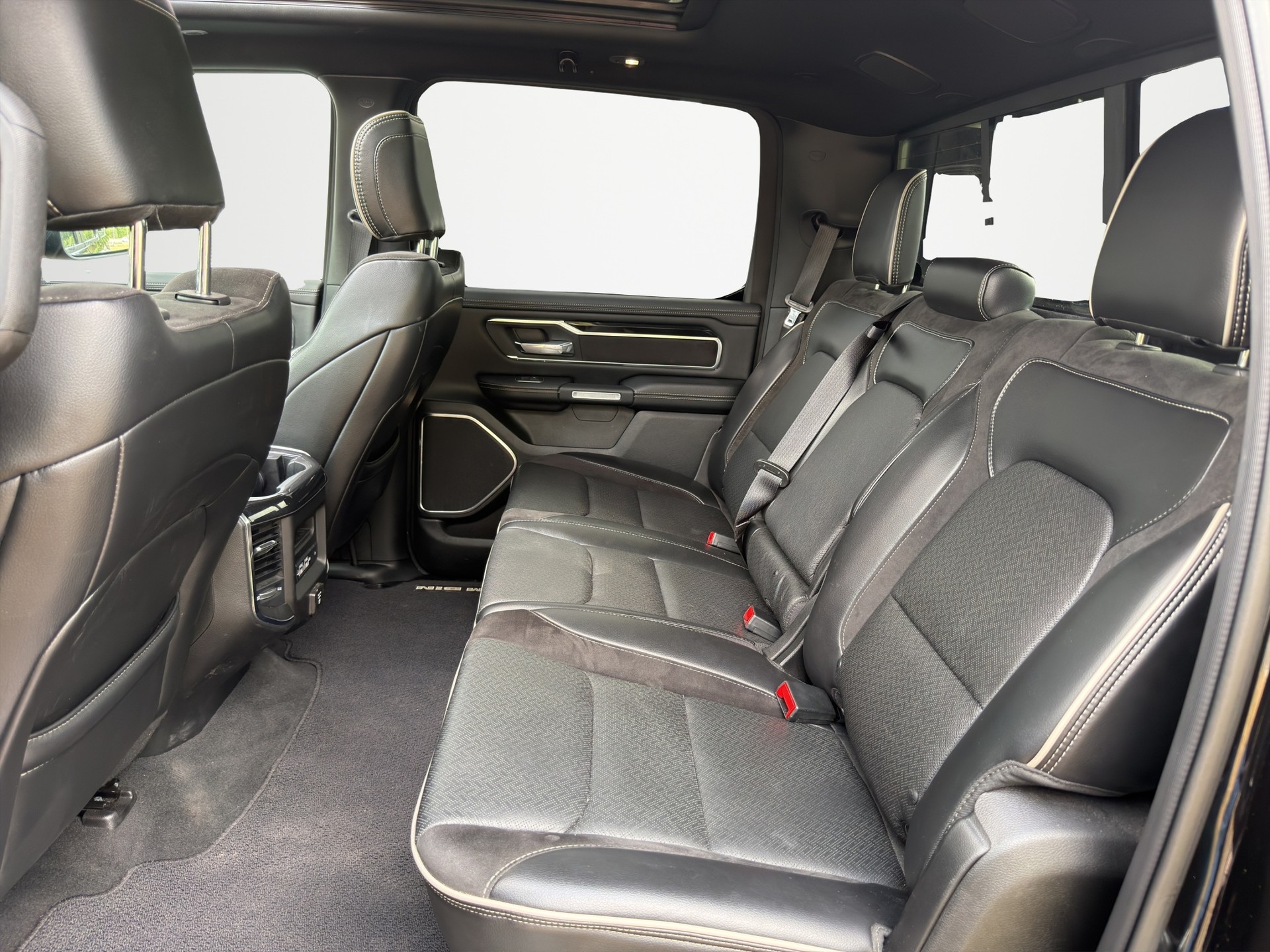 DODGE 1500 5.7 LARAMIE BLACK-image-9