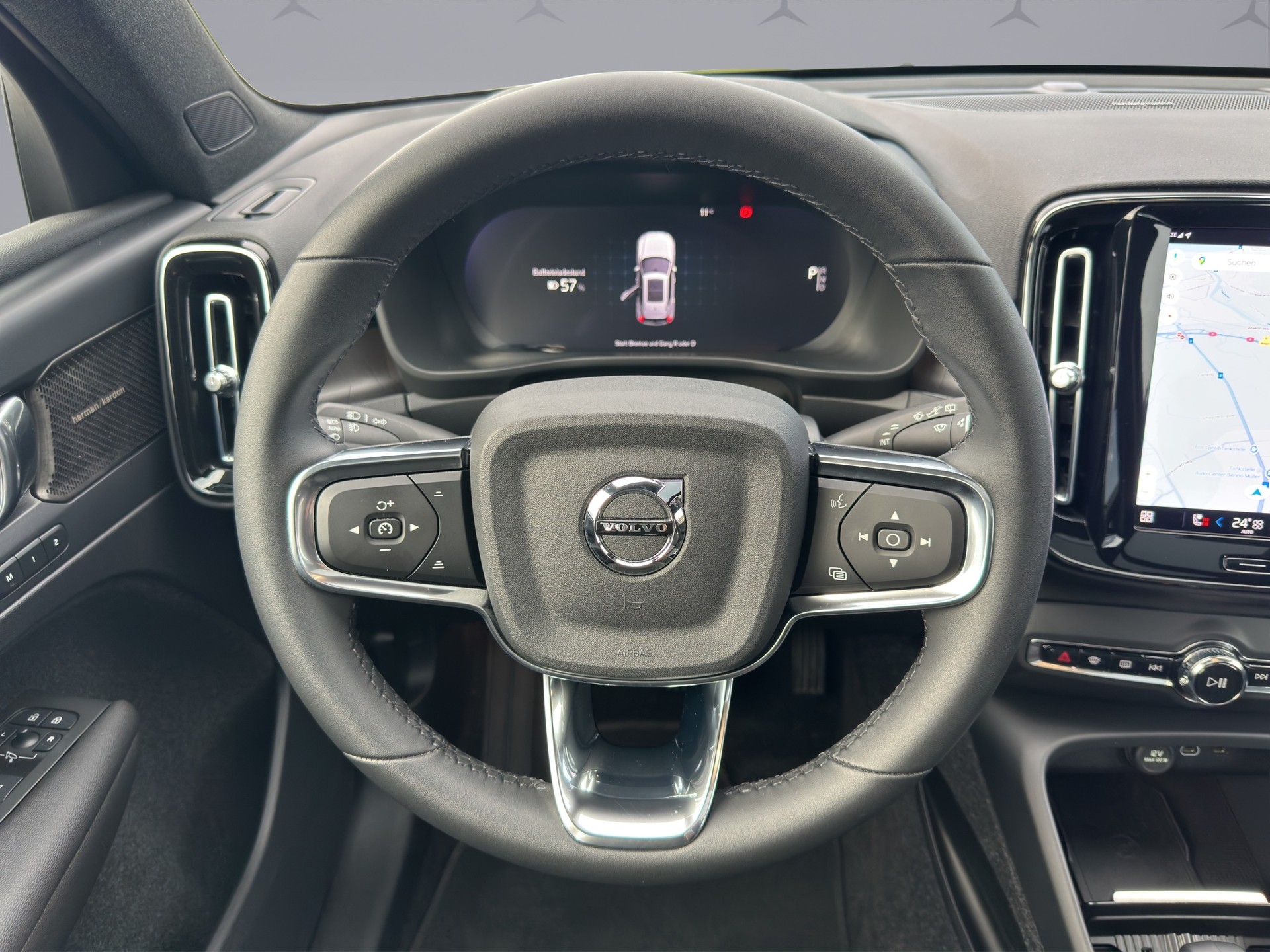 VOLVO XC40 P8 Twin Ultimate AWD-image-15