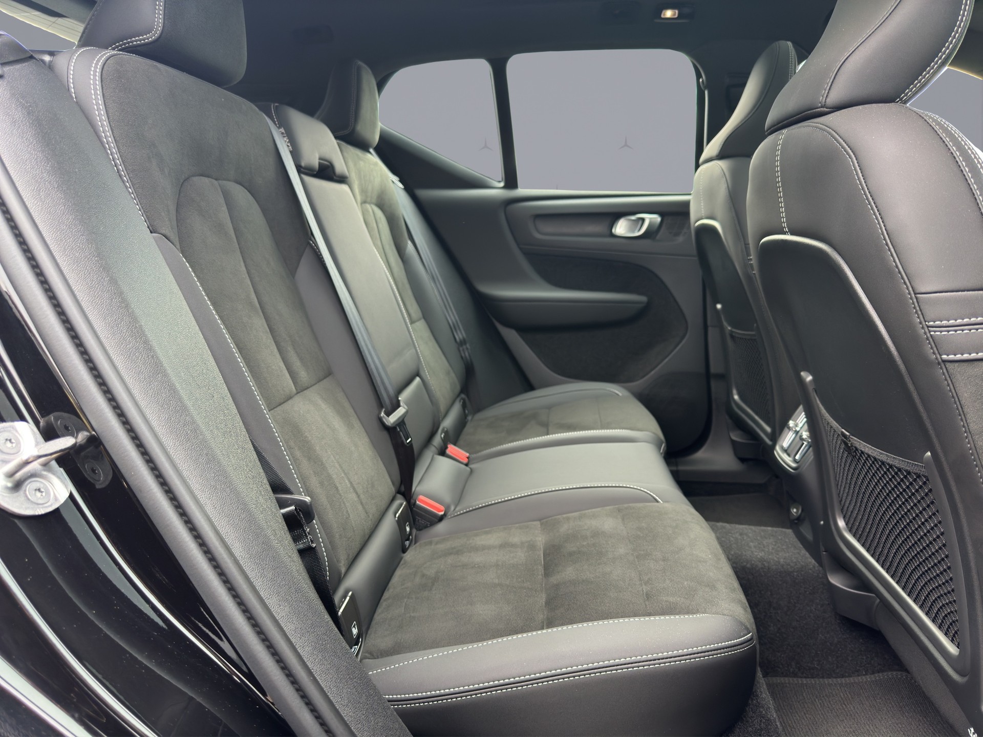 VOLVO XC40 P8 Twin Ultimate AWD-image-12