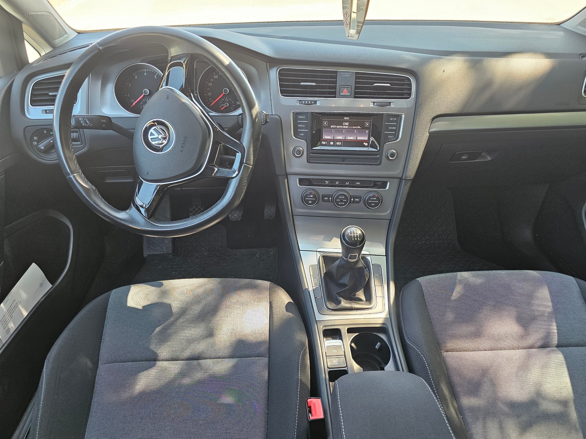 VW Golf 1.2 TSI Trendline-image-8