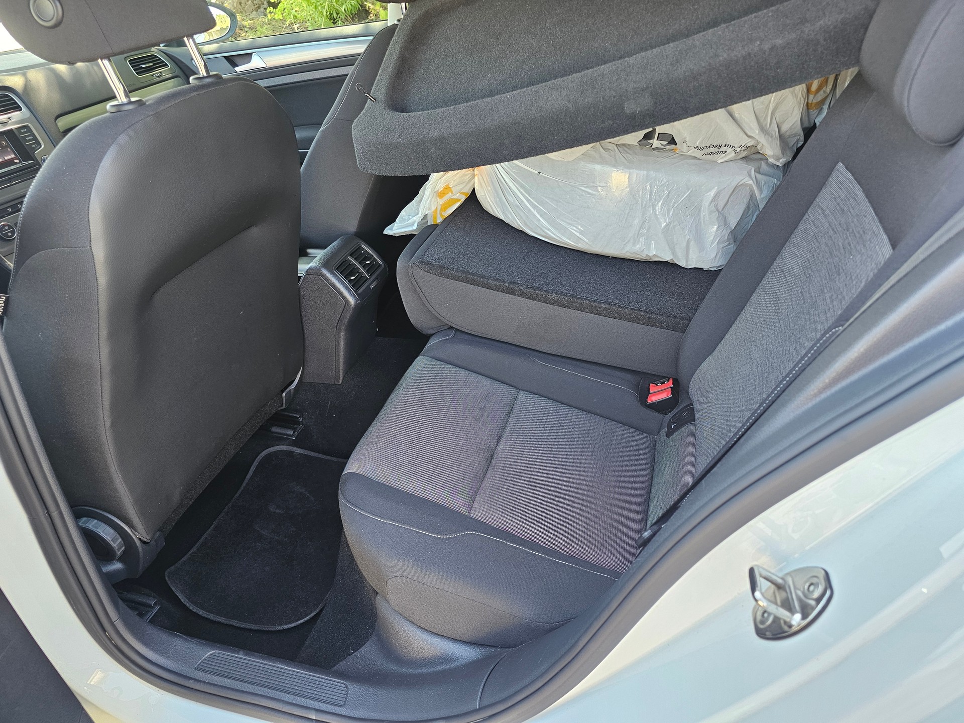 VW Golf 1.2 TSI Trendline-image-9