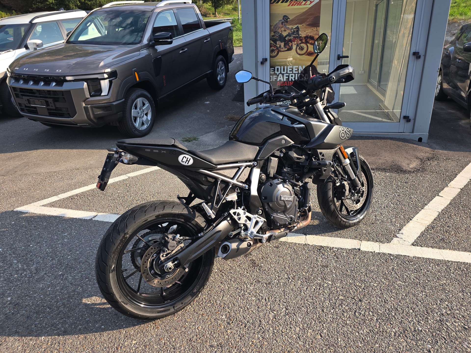 SUZUKI GSX 8 S-image-2