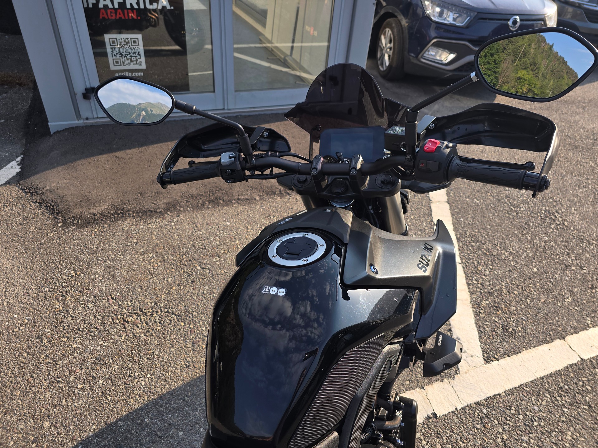 SUZUKI GSX 8 S-image-8