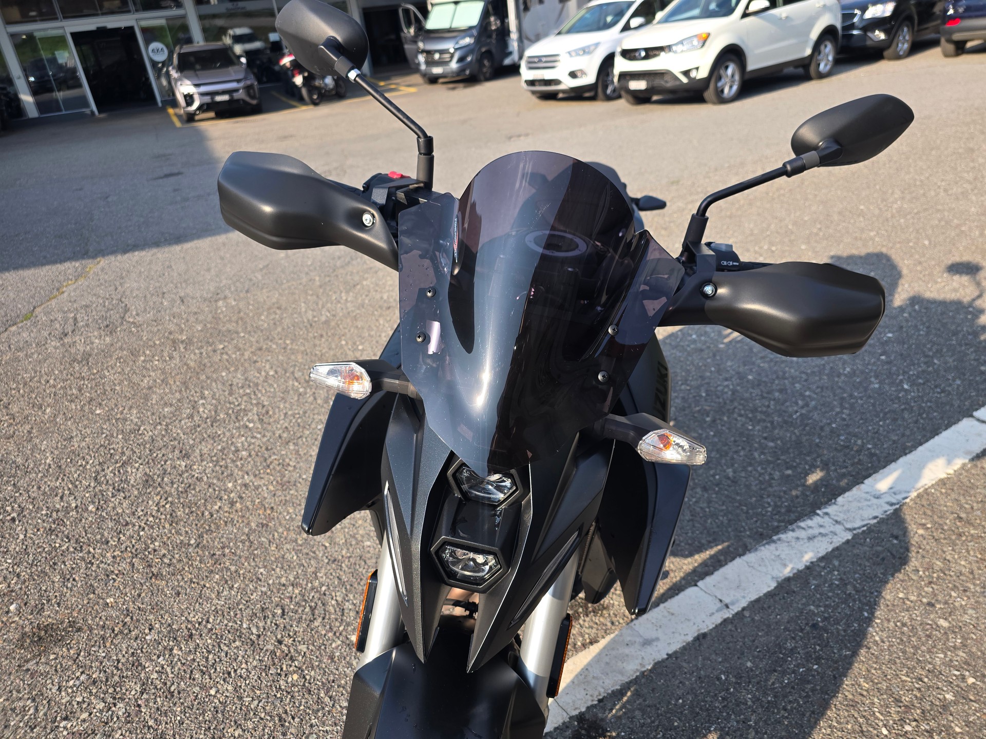 SUZUKI GSX 8 S-image-9