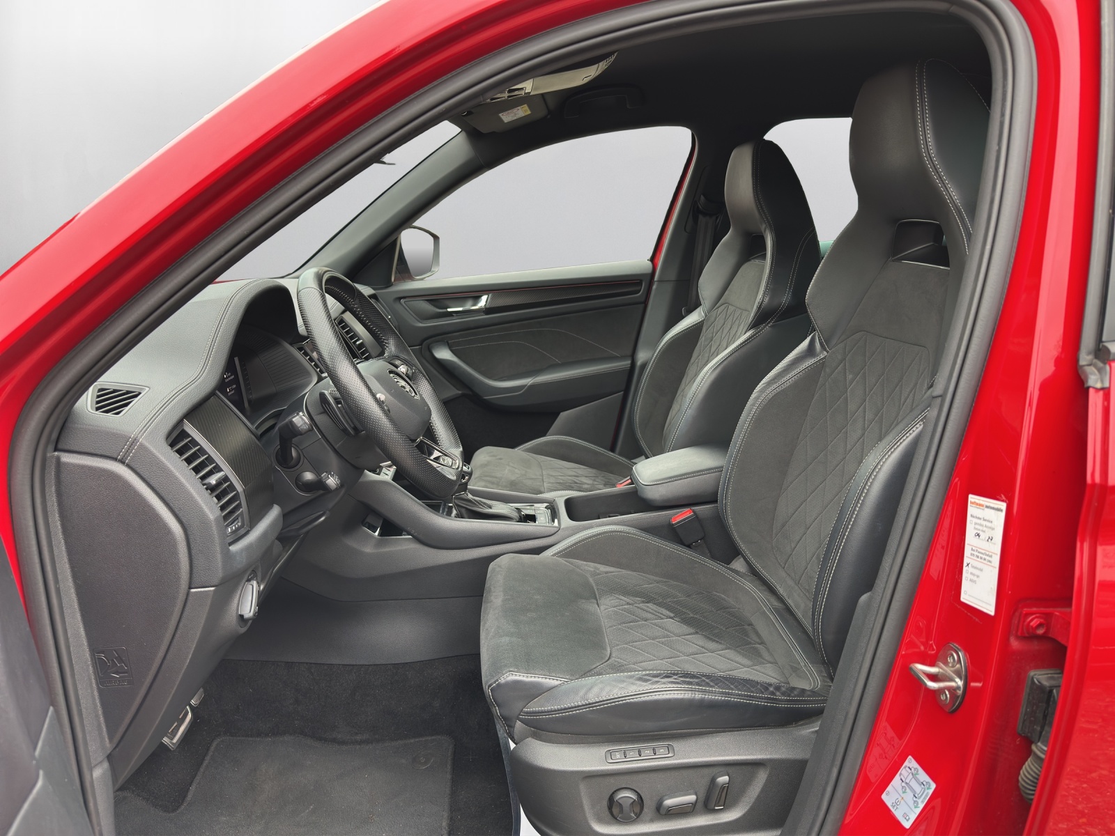 SKODA Kodiaq 2.0 TSI 4x4 SportLine-image-9