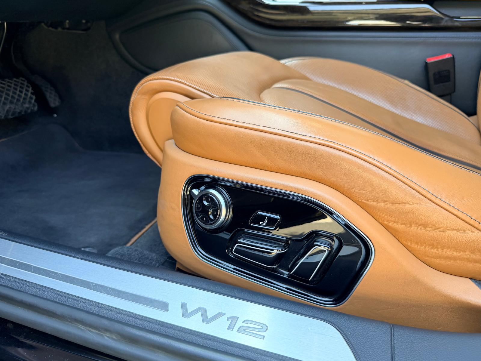 AUDI A8 L 6.3 FSI W12 quattro tiptronic Audi exclusive-image-28