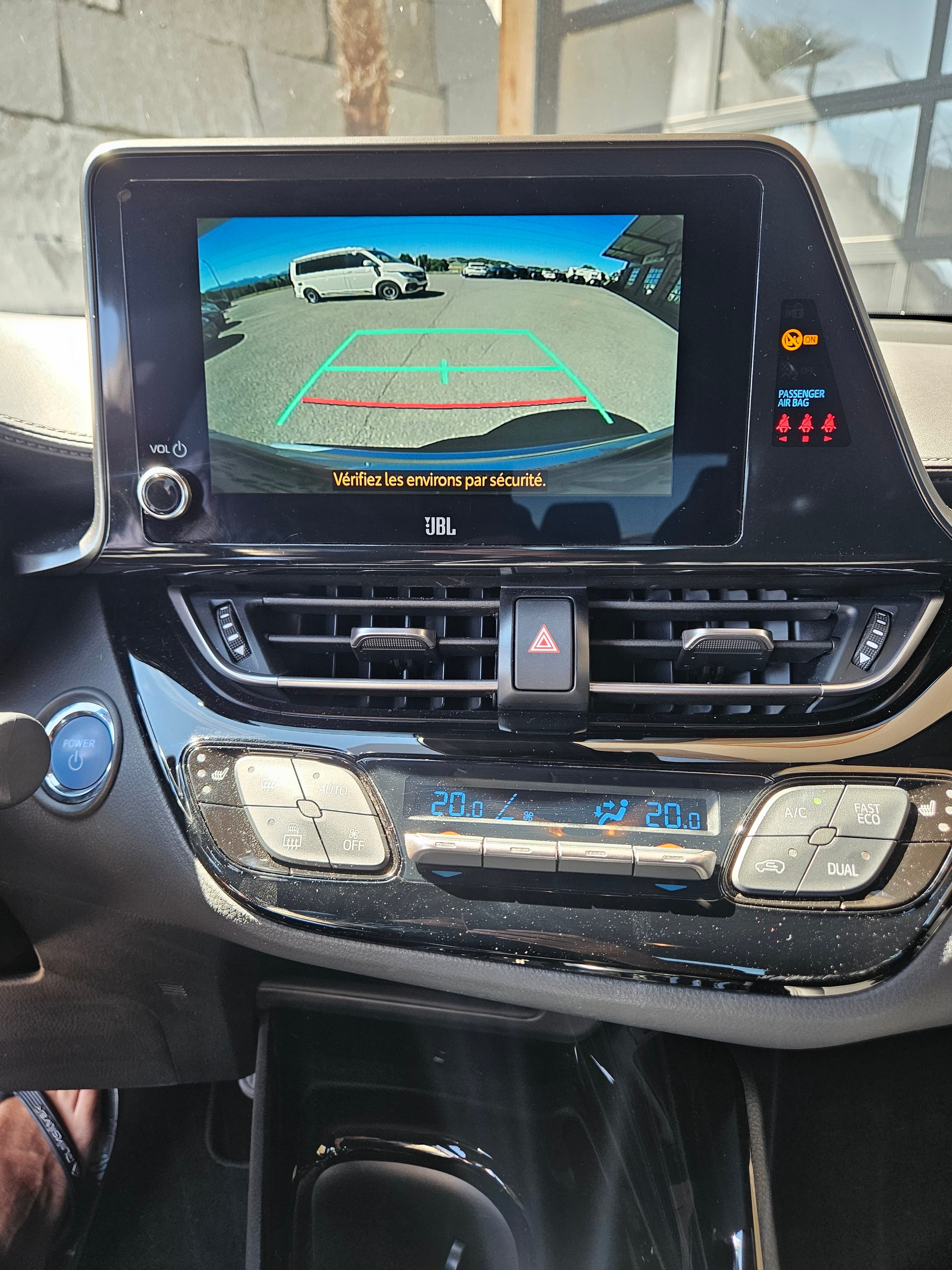 TOYOTA C-HR 2.0 HSD CVT Trend-image-11