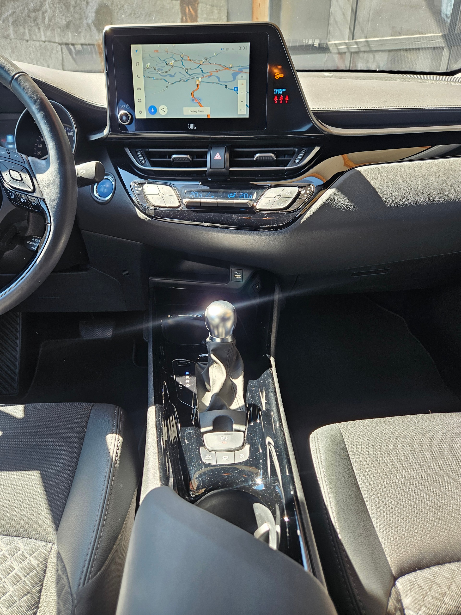 TOYOTA C-HR 2.0 HSD CVT Trend-image-12