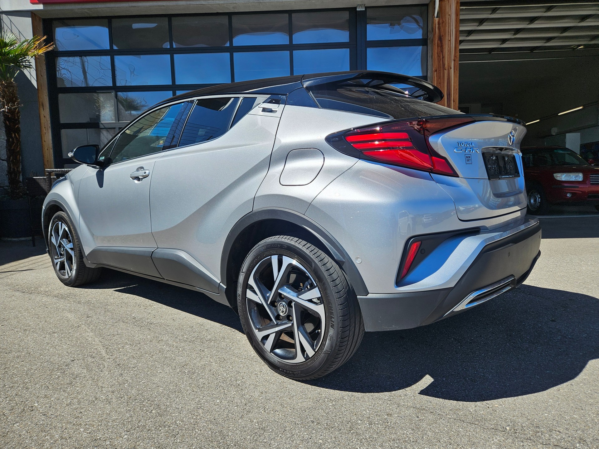 TOYOTA C-HR 2.0 HSD CVT Trend-image-4