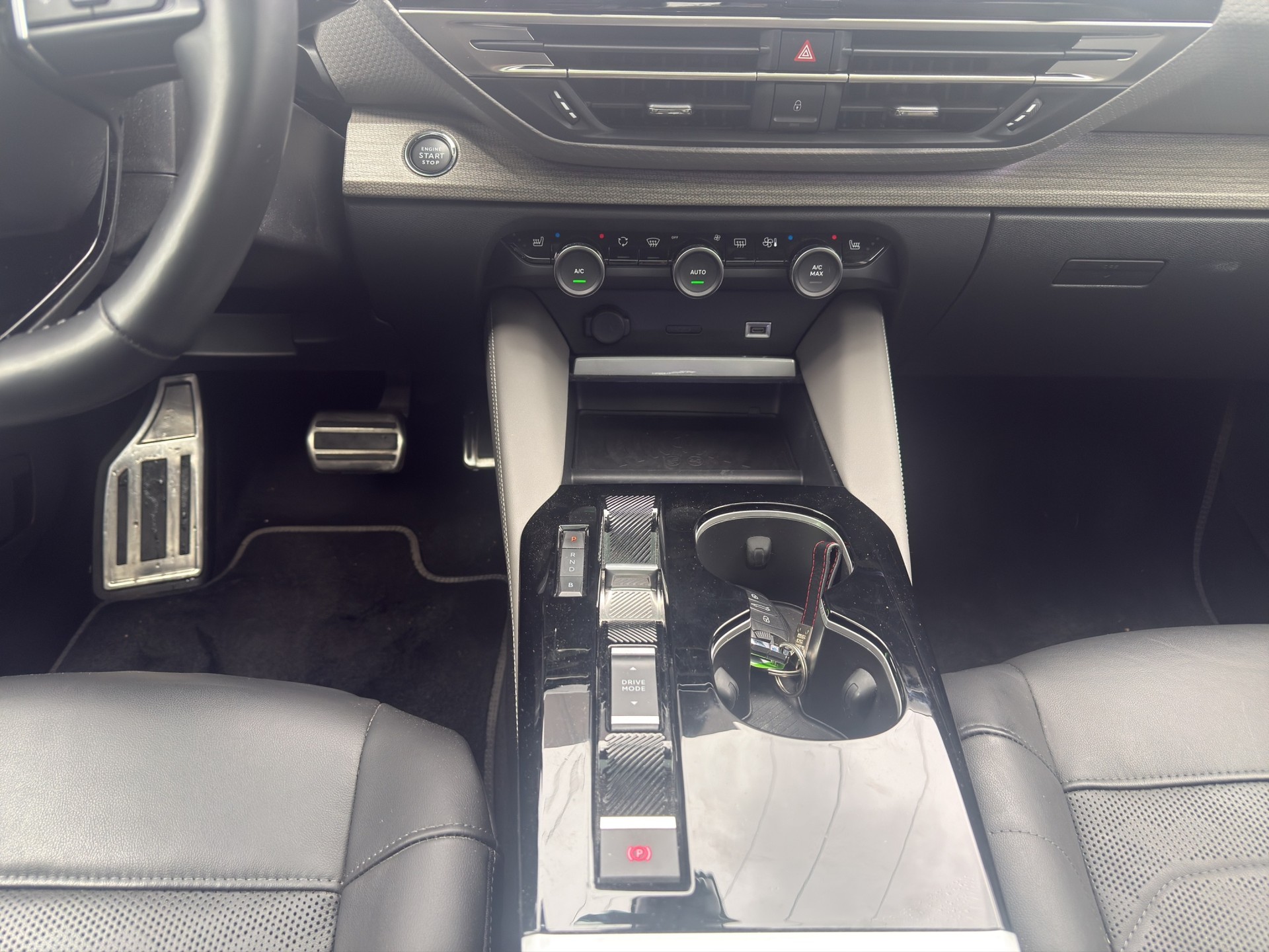 CITROEN C5 X 1.6 Plug-in Hybrid Shine Pack-image-14