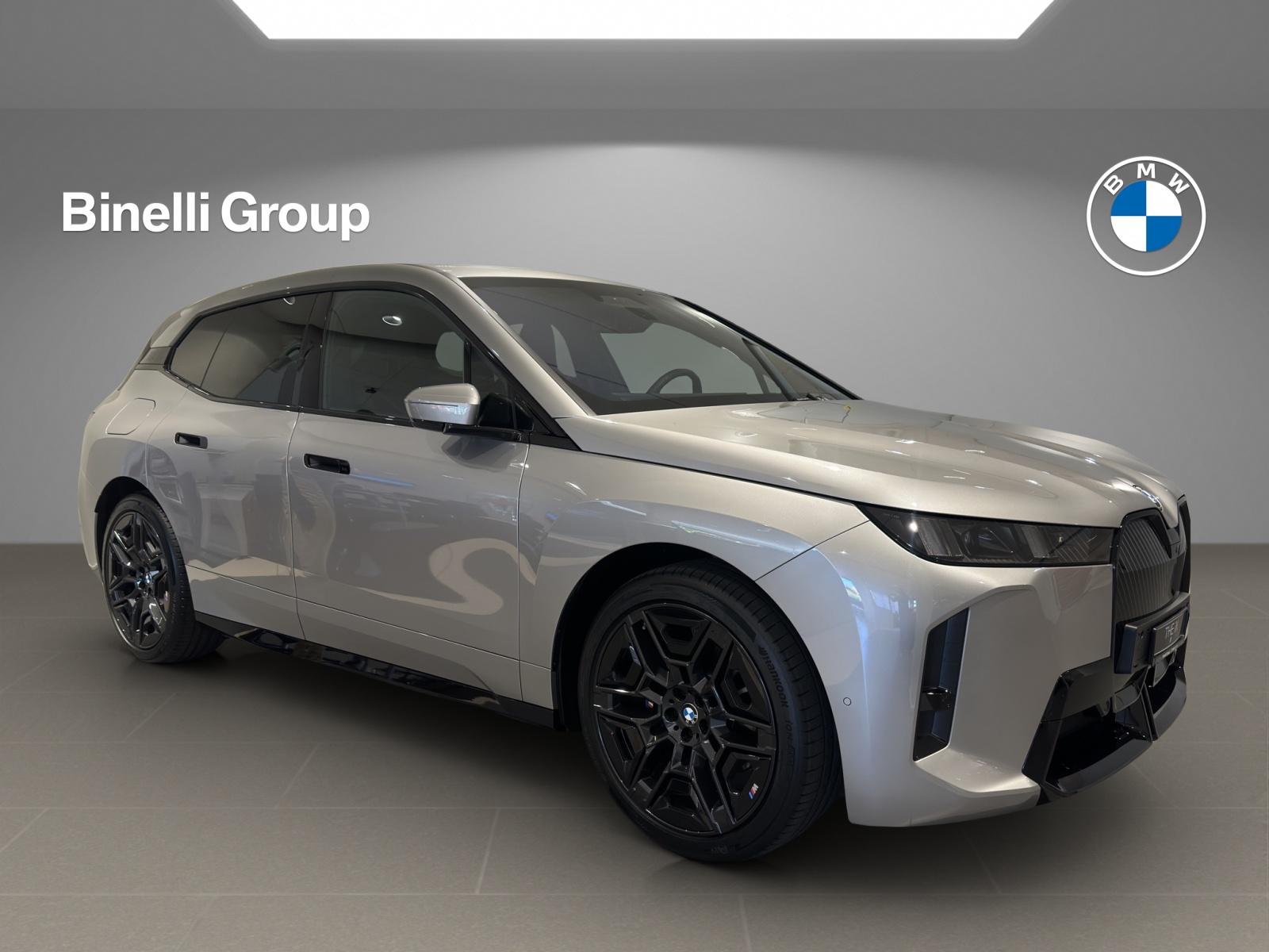BMW iX xDrive60-image-17