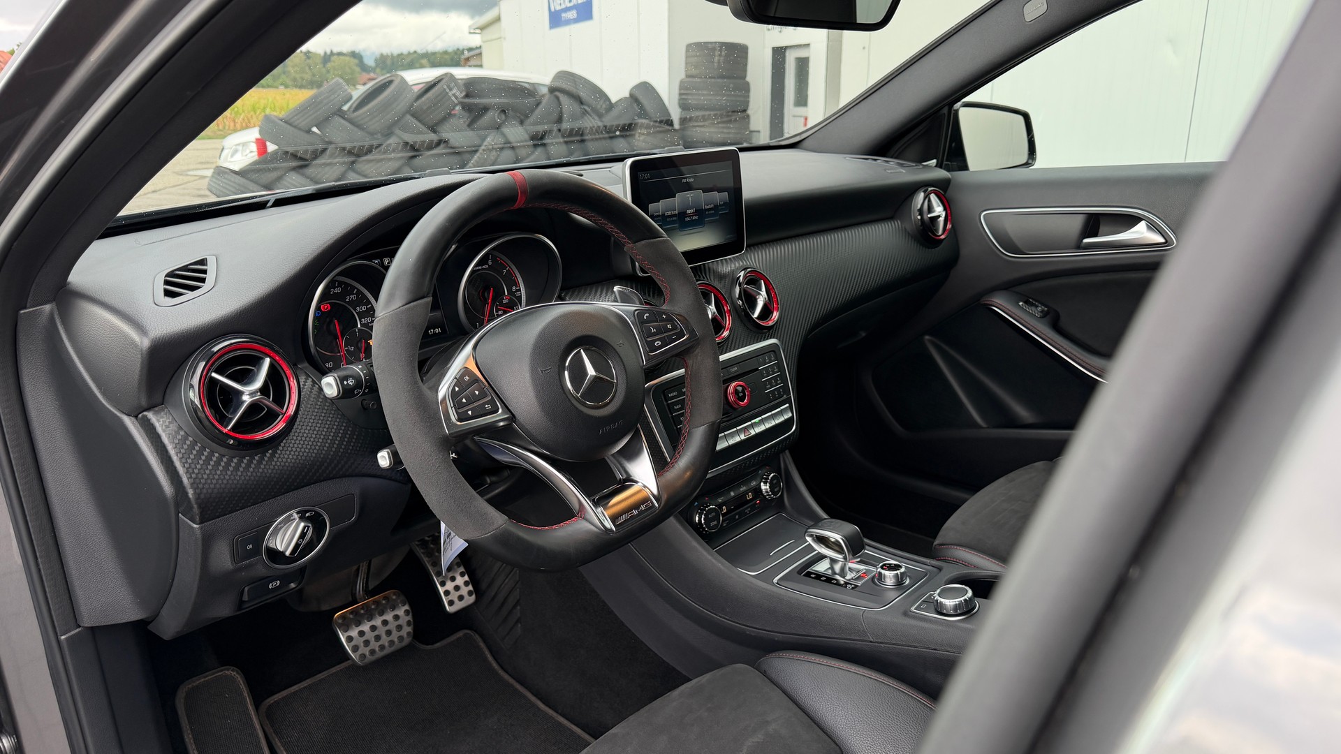 MERCEDES-BENZ A 45 AMG 4Matic Speedshift 7G-DCT Faclift ohne OPF!-image-9