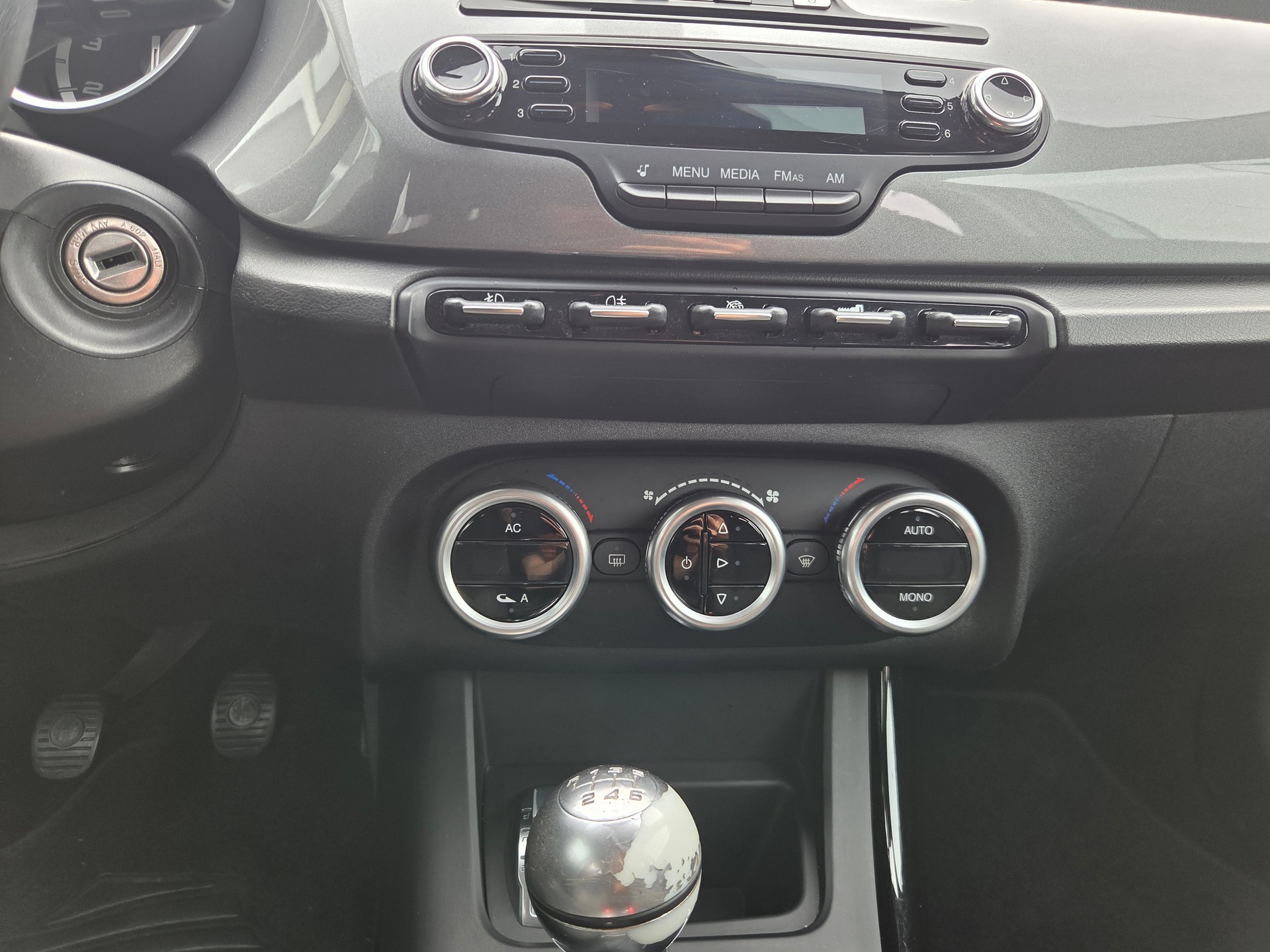 ALFA ROMEO Giulietta 1.4 T Distinctive-image-15