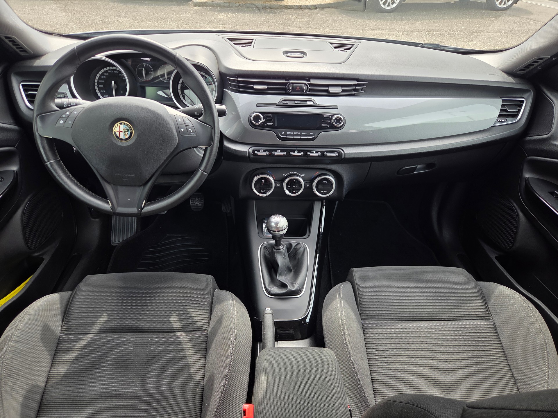 ALFA ROMEO Giulietta 1.4 T Distinctive-image-14